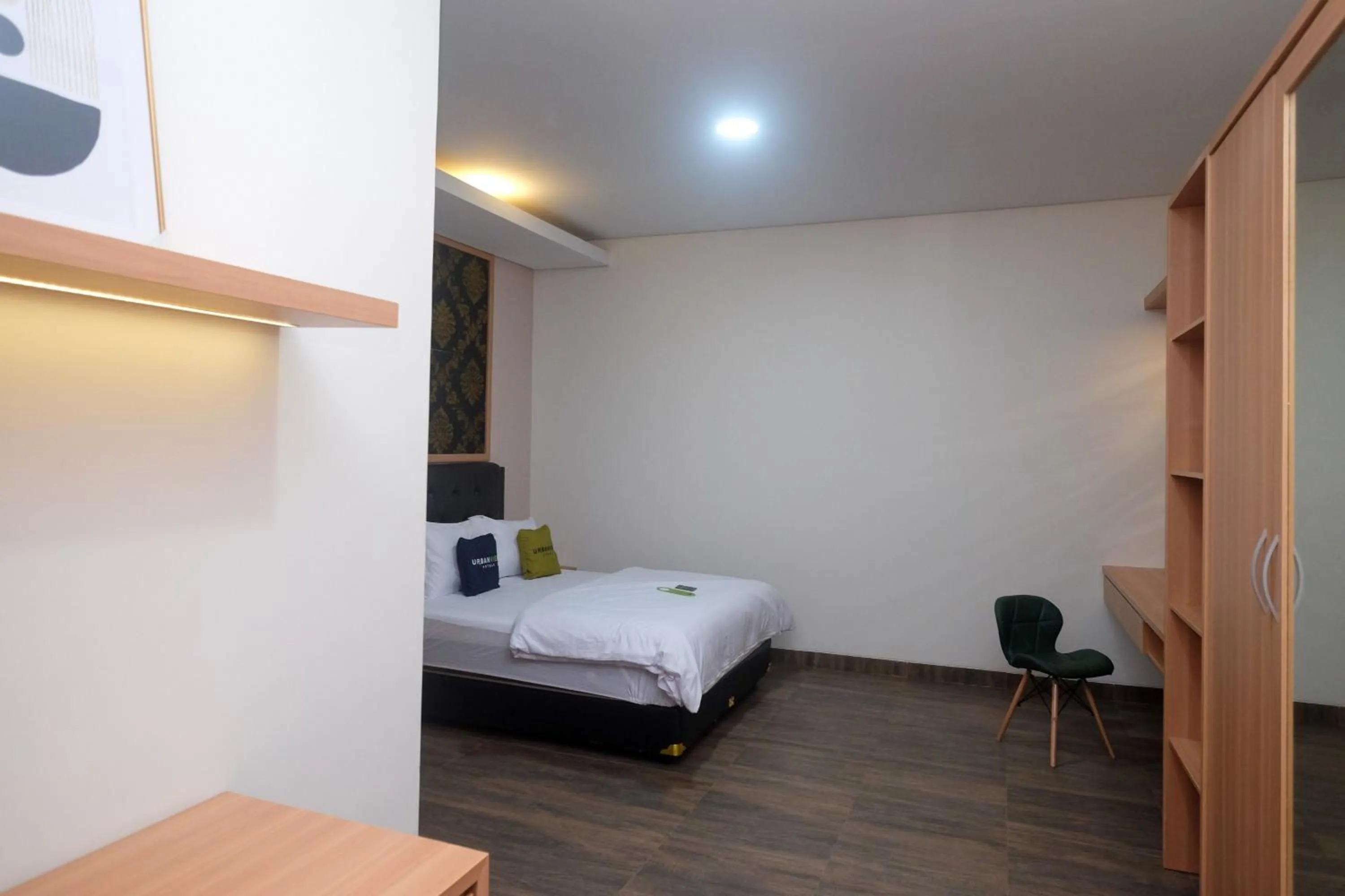 Bed in Urbanview Grand Lotus Hotel by RedDoorz