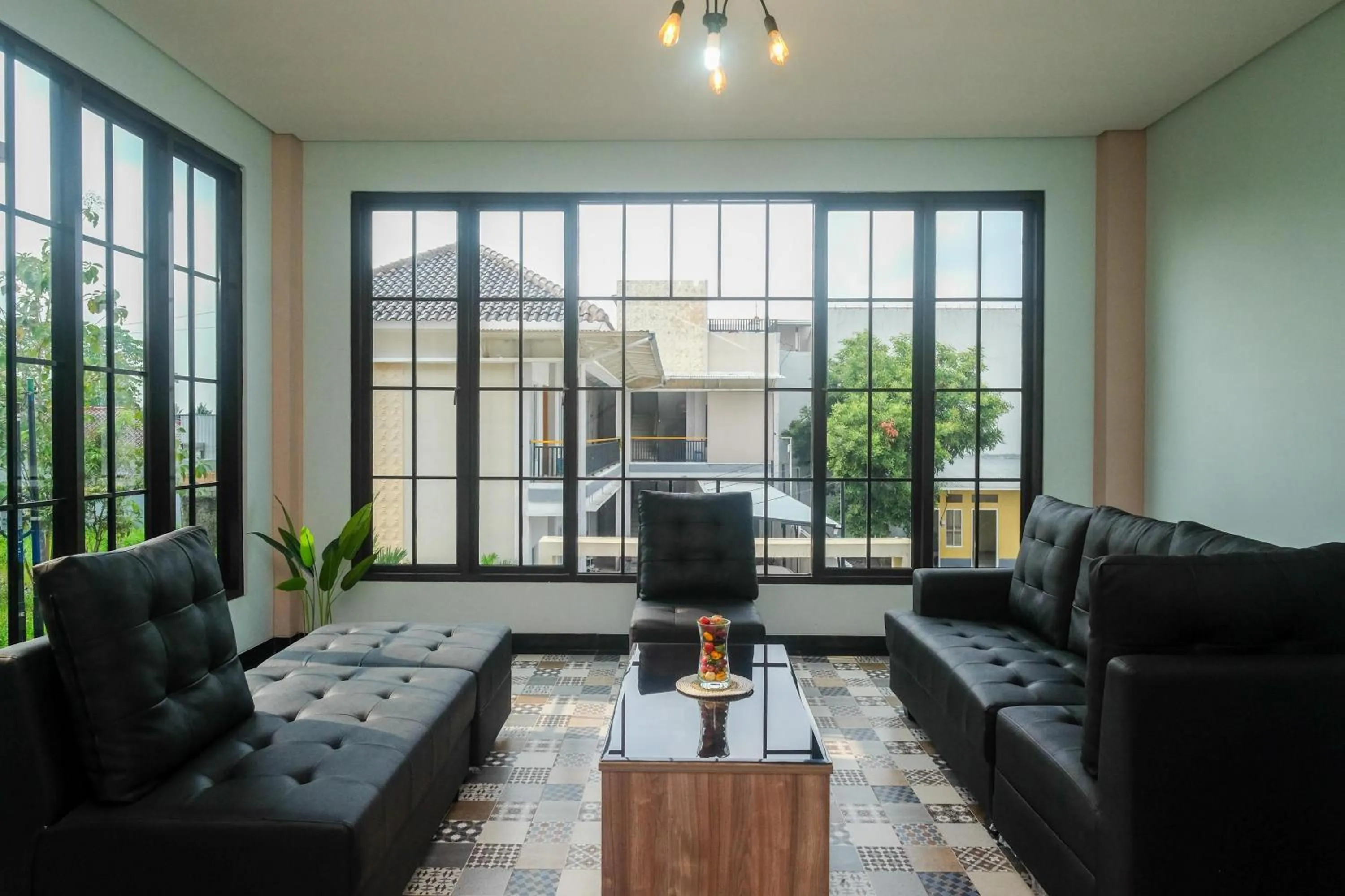 Urbanview Grand Lotus Hotel by RedDoorz