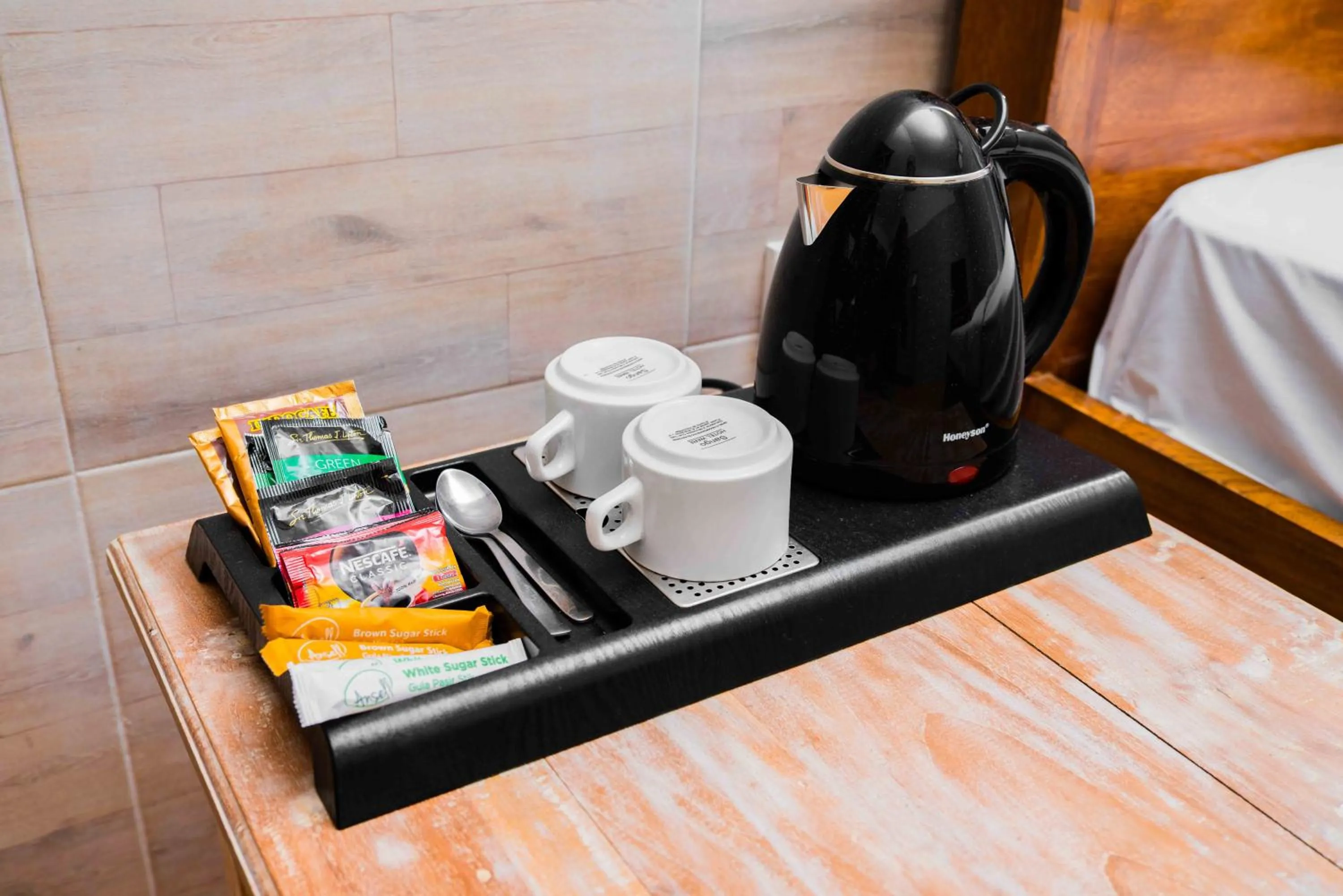 Coffee/tea facilities, Bed in Bali Invest Living