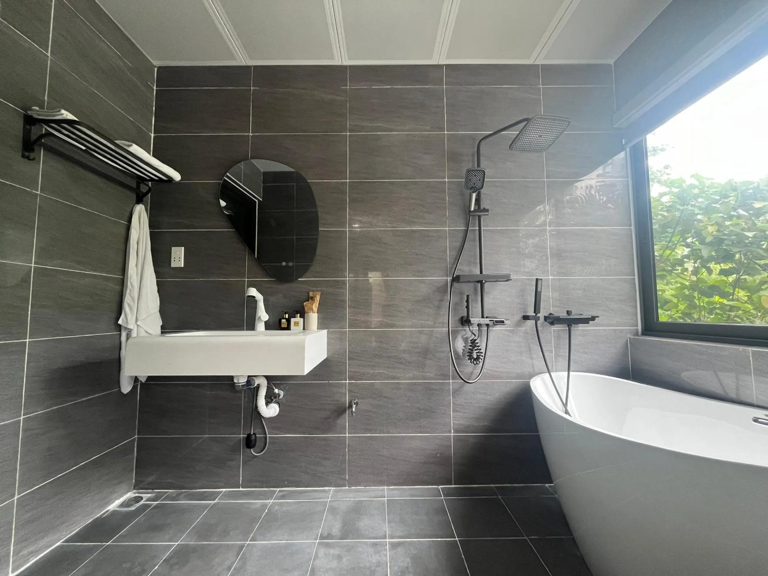 Shower in Lake House