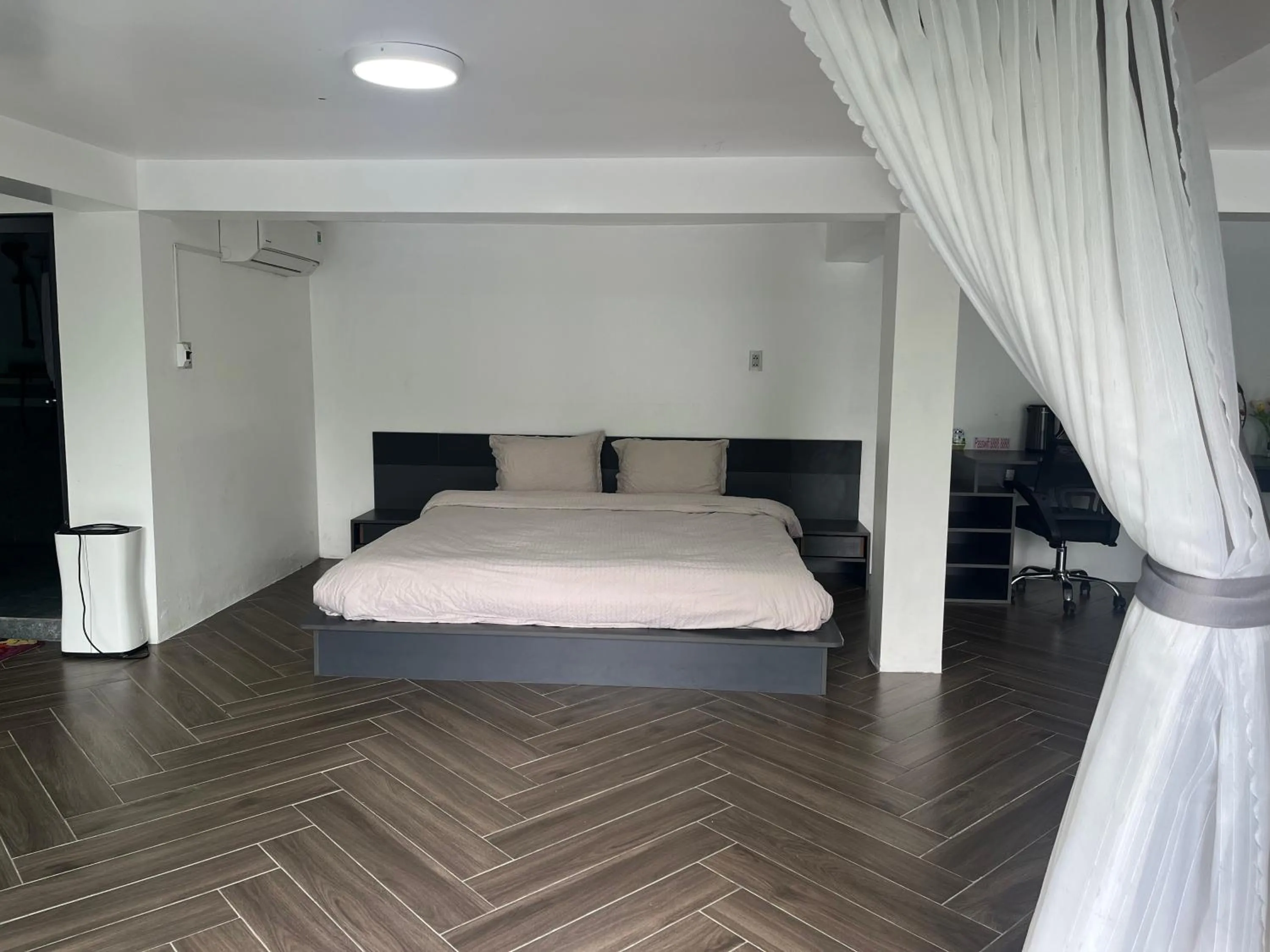 Bed in Lake House