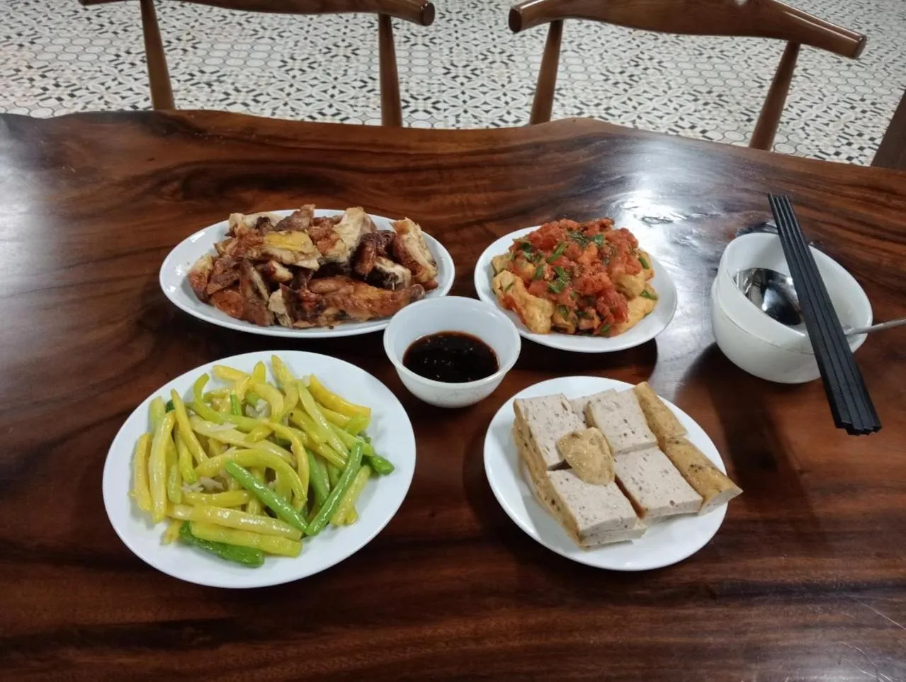 Food in Lake House