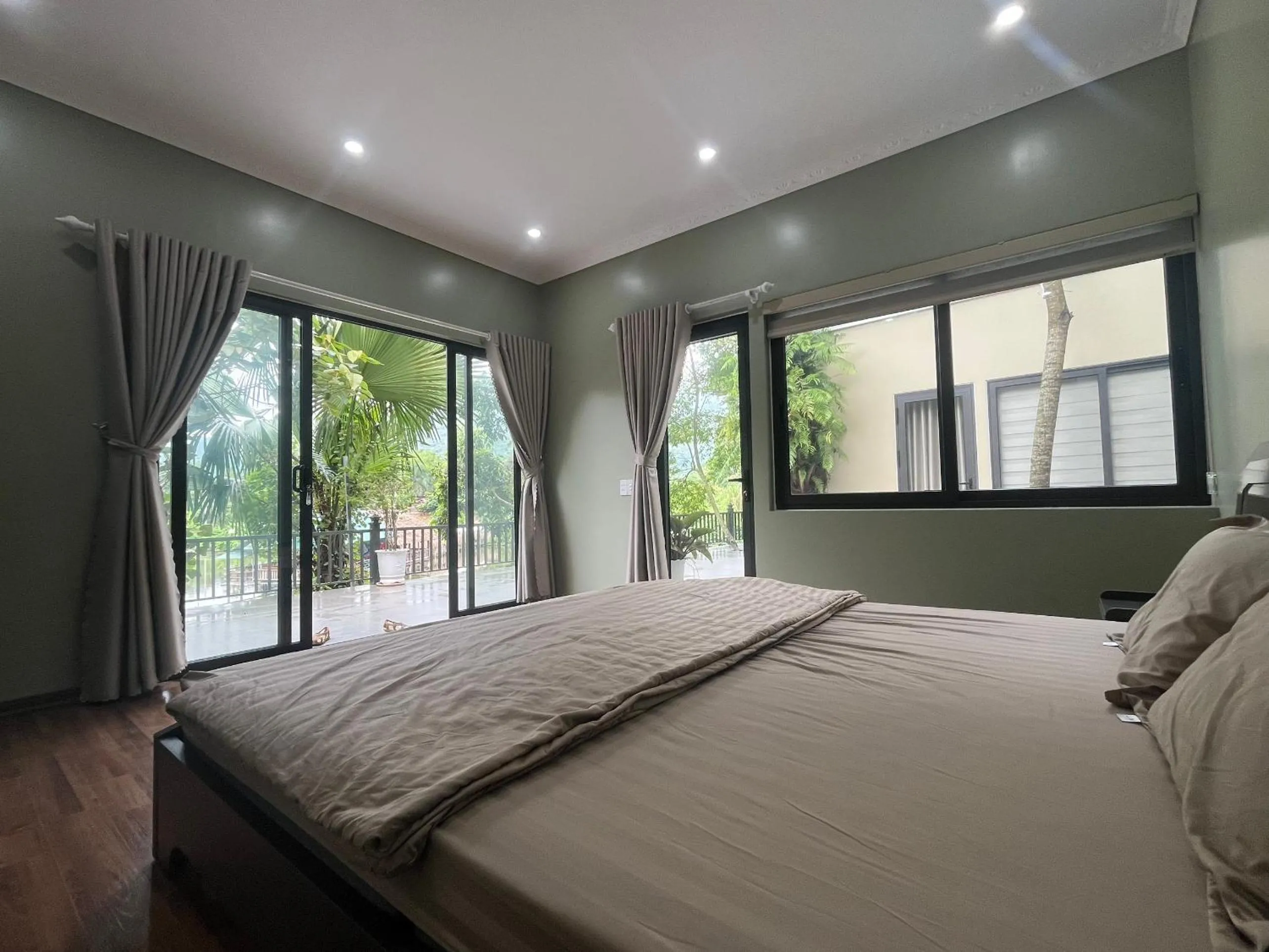 Bed in Lake House