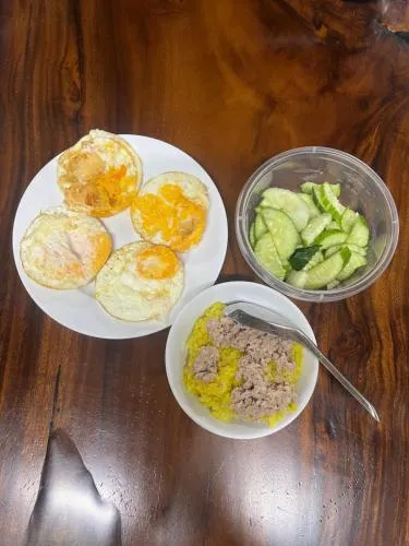 Food in Lake House