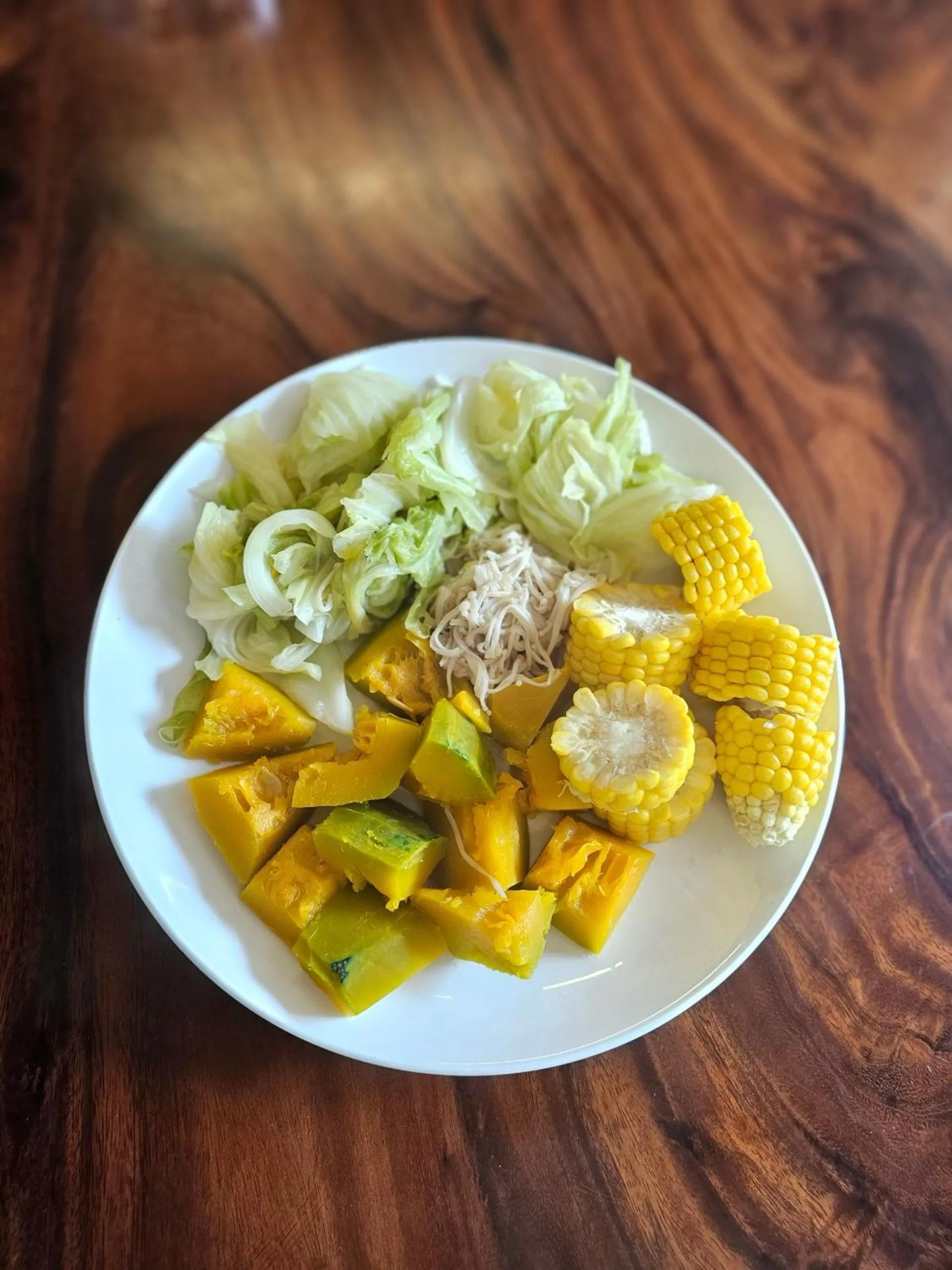 Food and drinks in Lake House