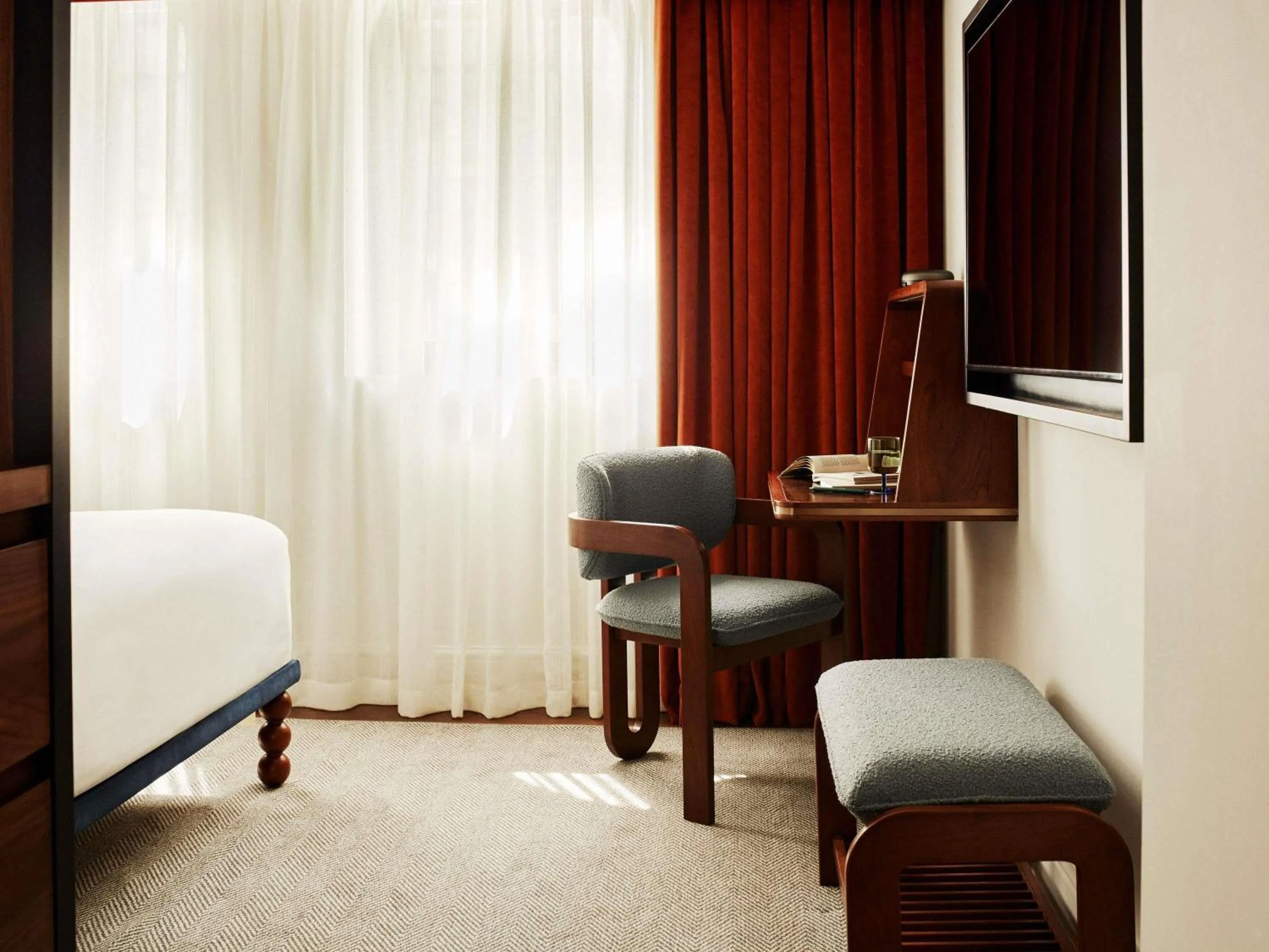 Bedroom in Hyde London City - St Paul's