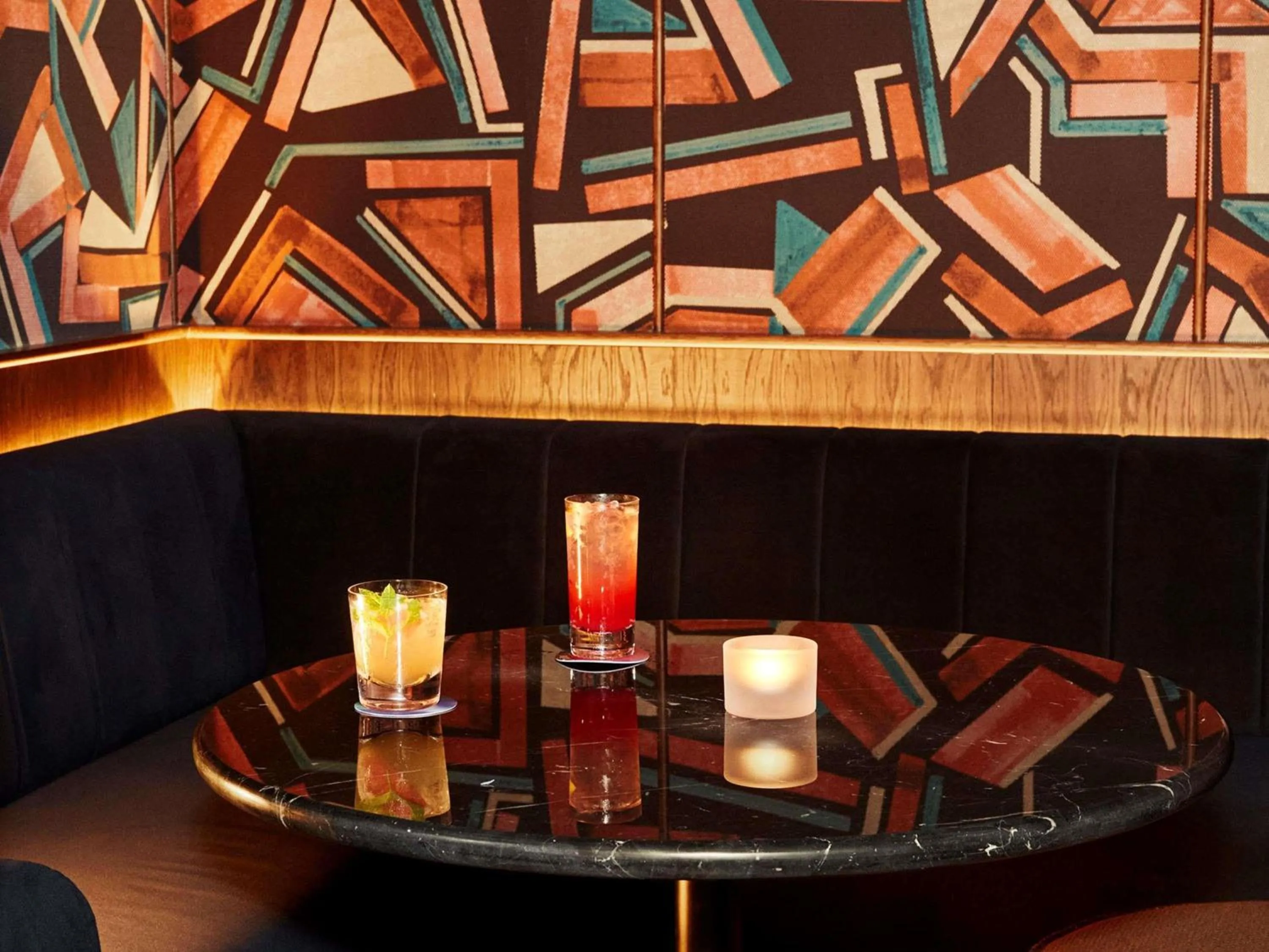 Lounge or bar in Hyde London City - St Paul's