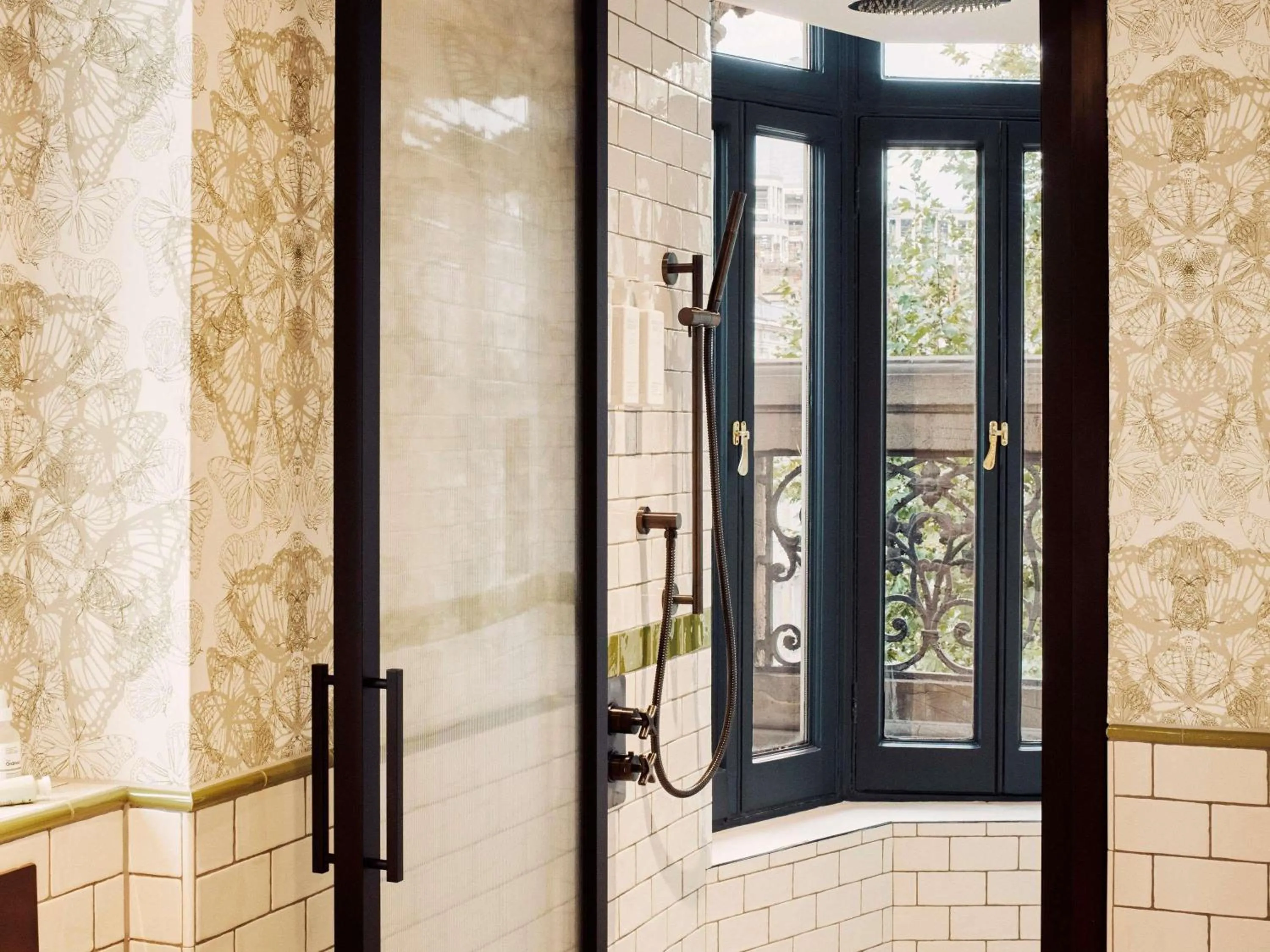 Bedroom in Hyde London City - St Paul's