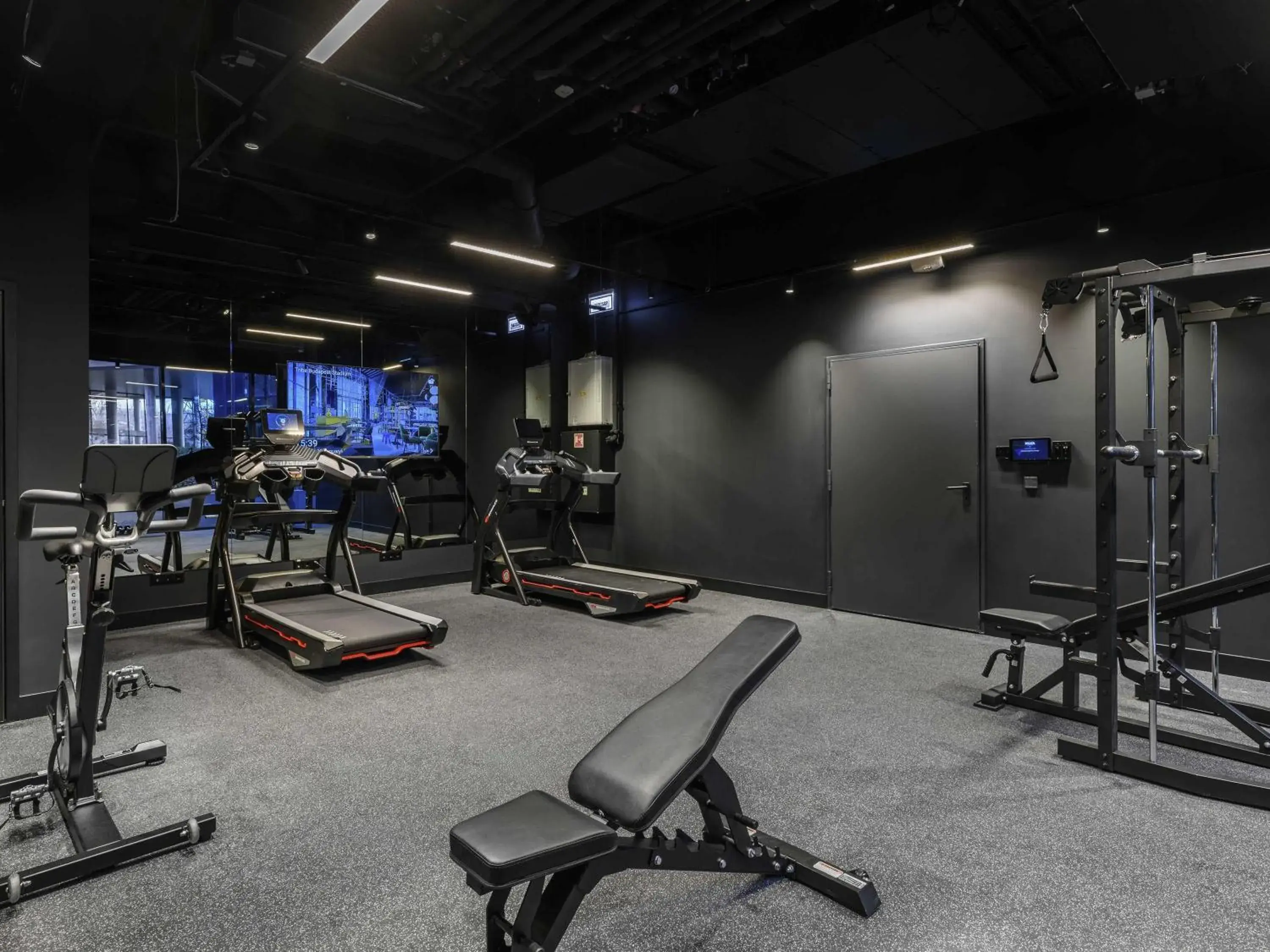 Fitness centre/facilities in TRIBE Budapest Stadium Fitness centre/facilities in TRIBE Budapest Stadium