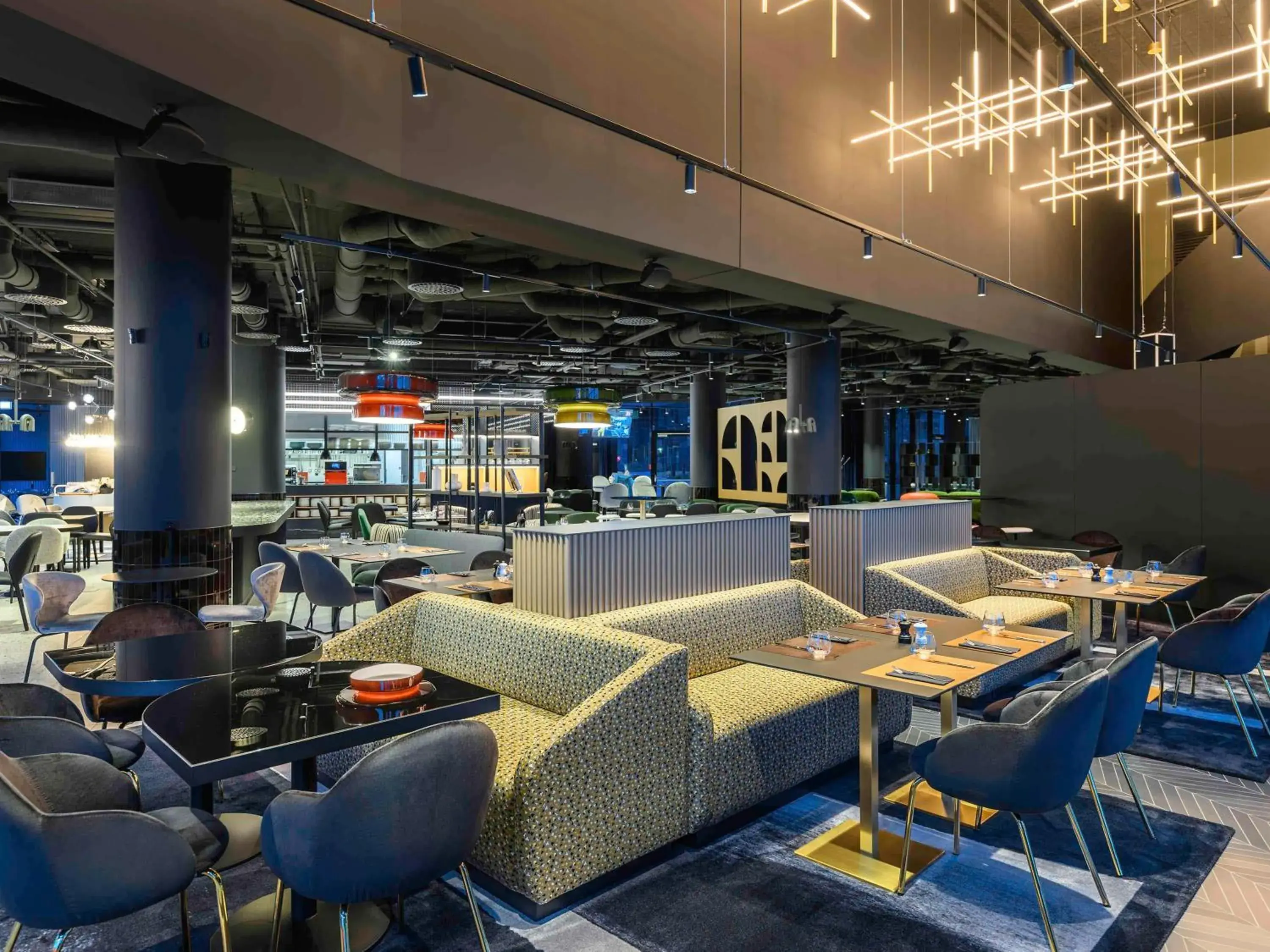 Restaurant/places to eat in ibis Budapest Stadium Restaurant/places to eat in ibis Budapest Stadium