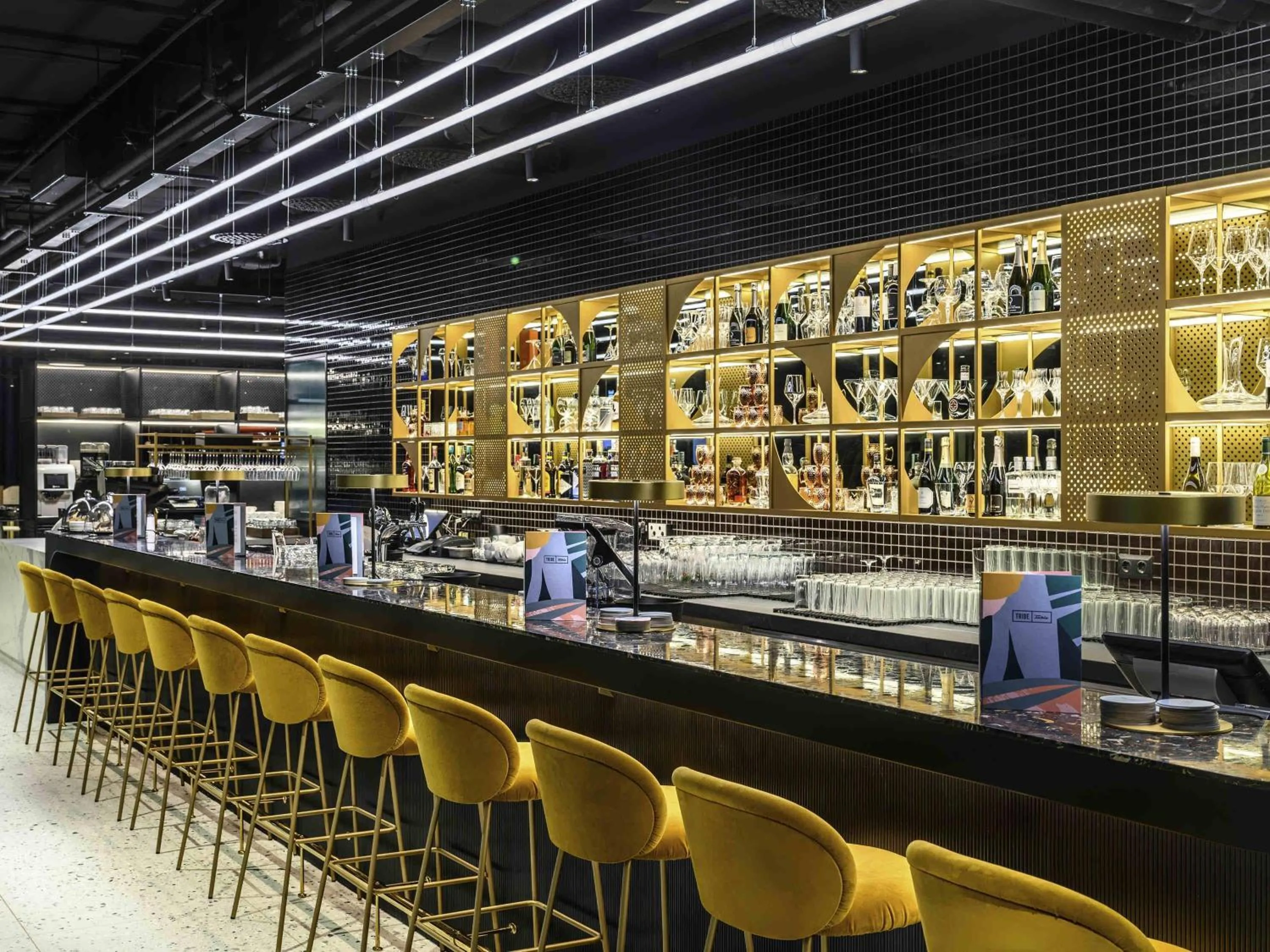 Lounge or bar in ibis Budapest Stadium