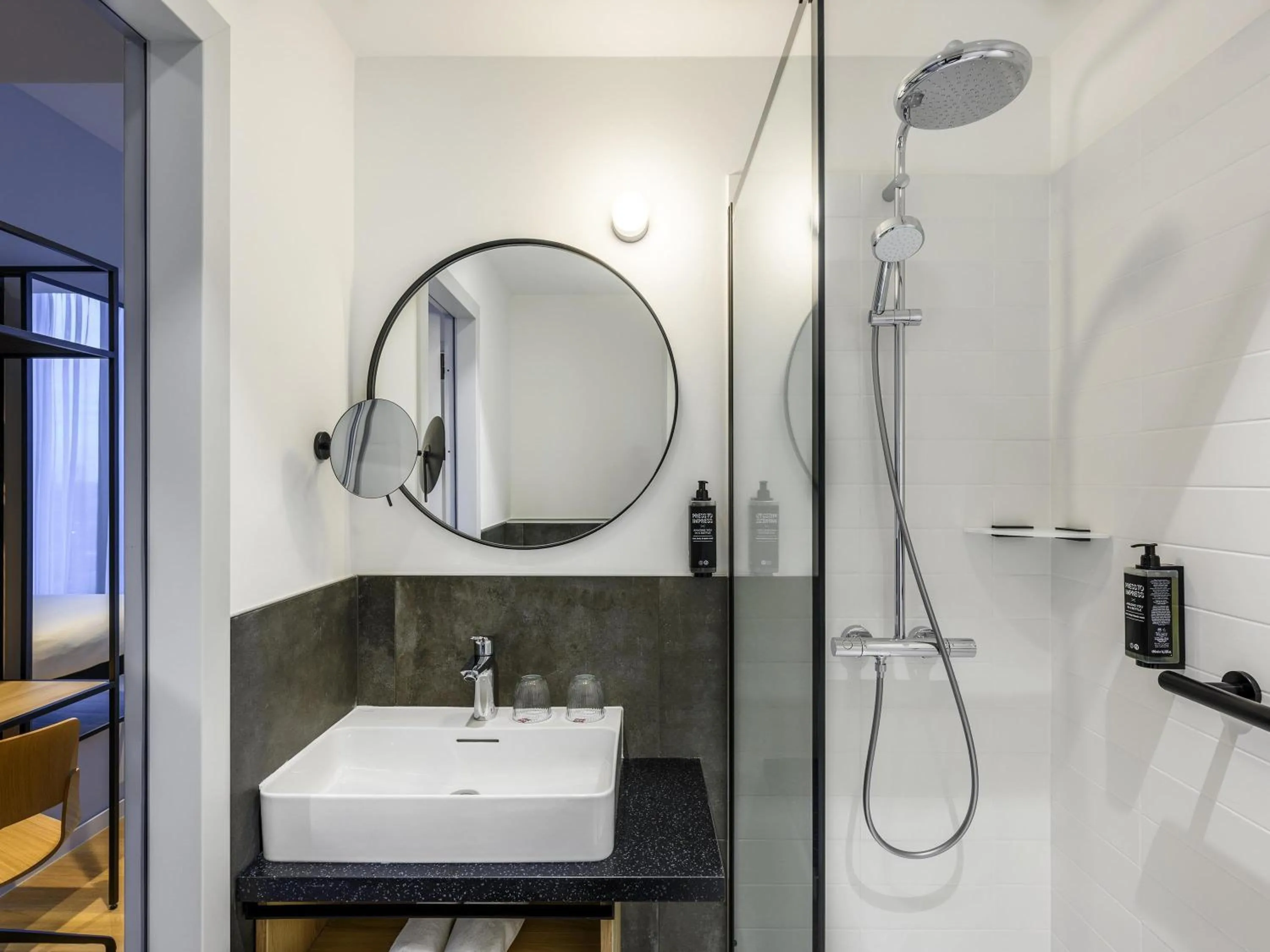 Bedroom in ibis Budapest Stadium