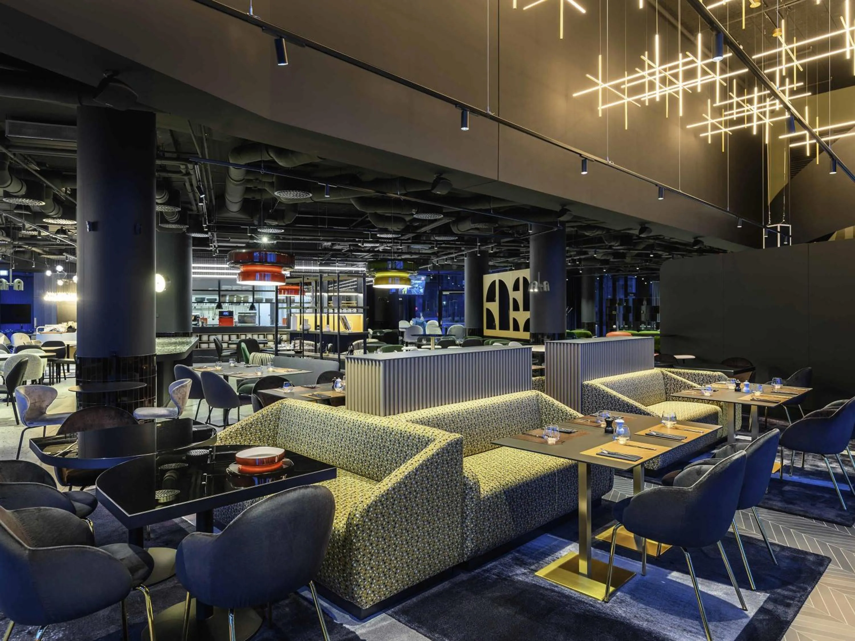 Restaurant/places to eat in ibis Budapest Stadium