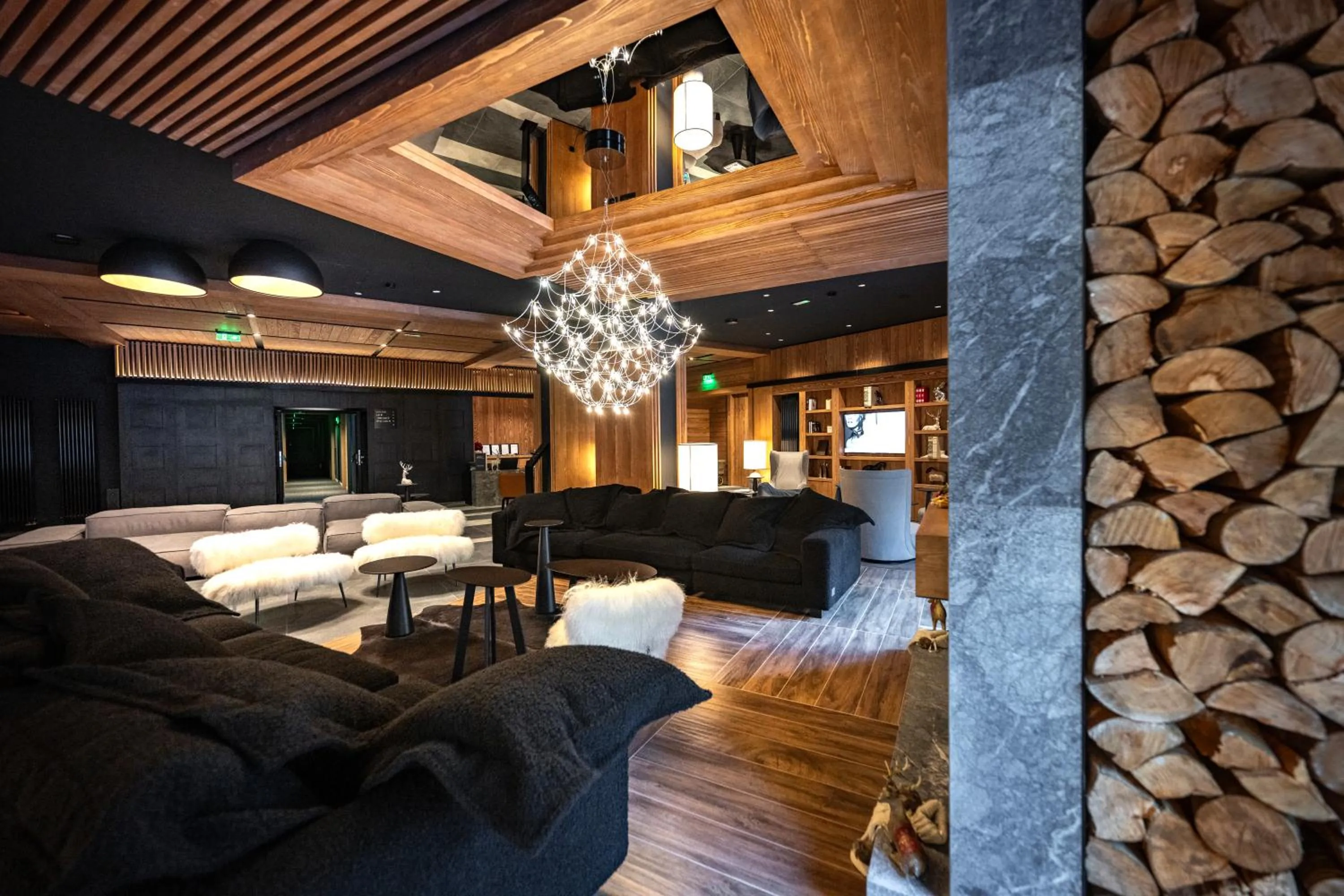 Lobby or reception in Swissôtel Resort Kolasin