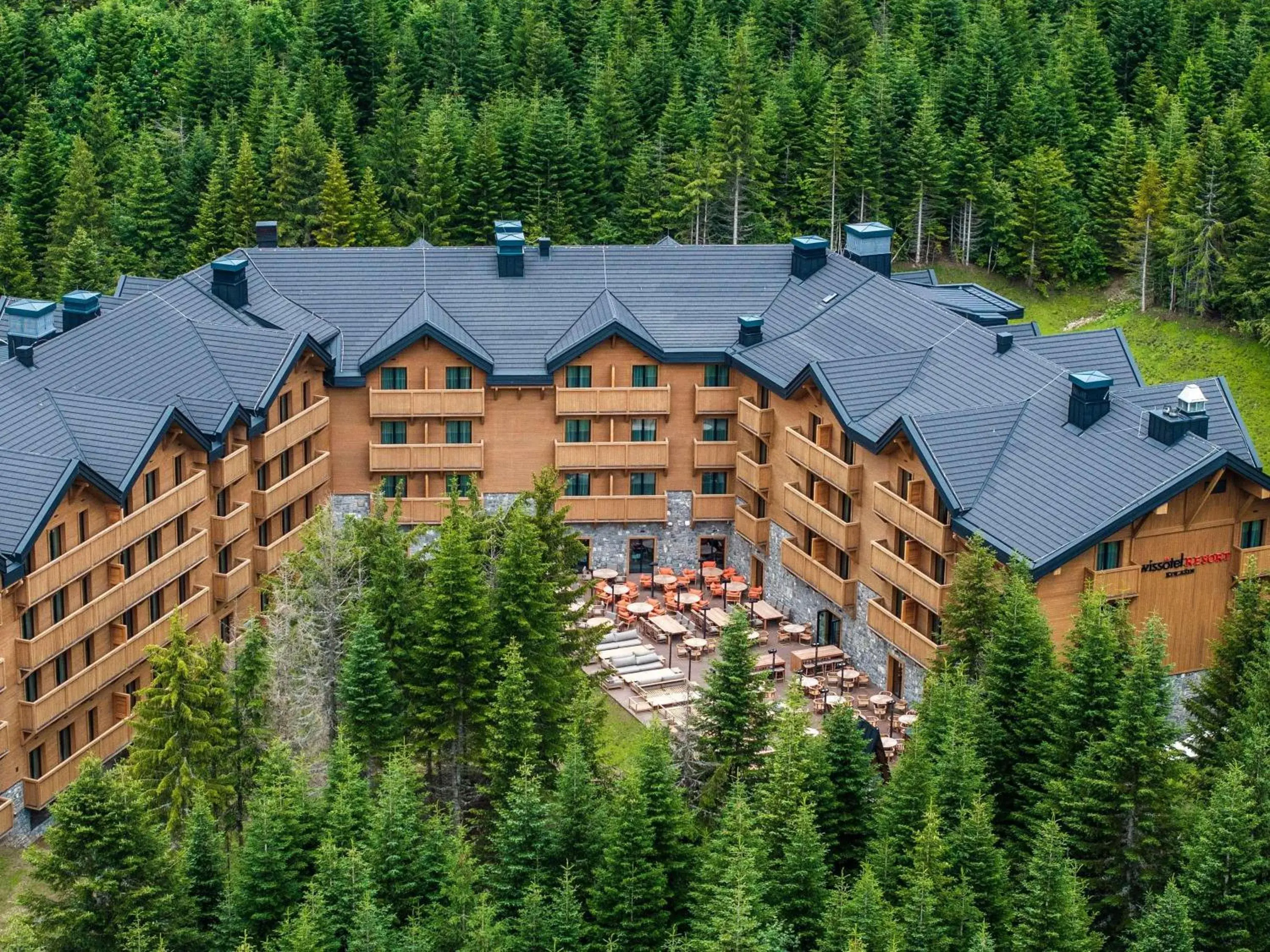Property building in Swissôtel Resort Kolasin Property building in Swissôtel Resort Kolasin