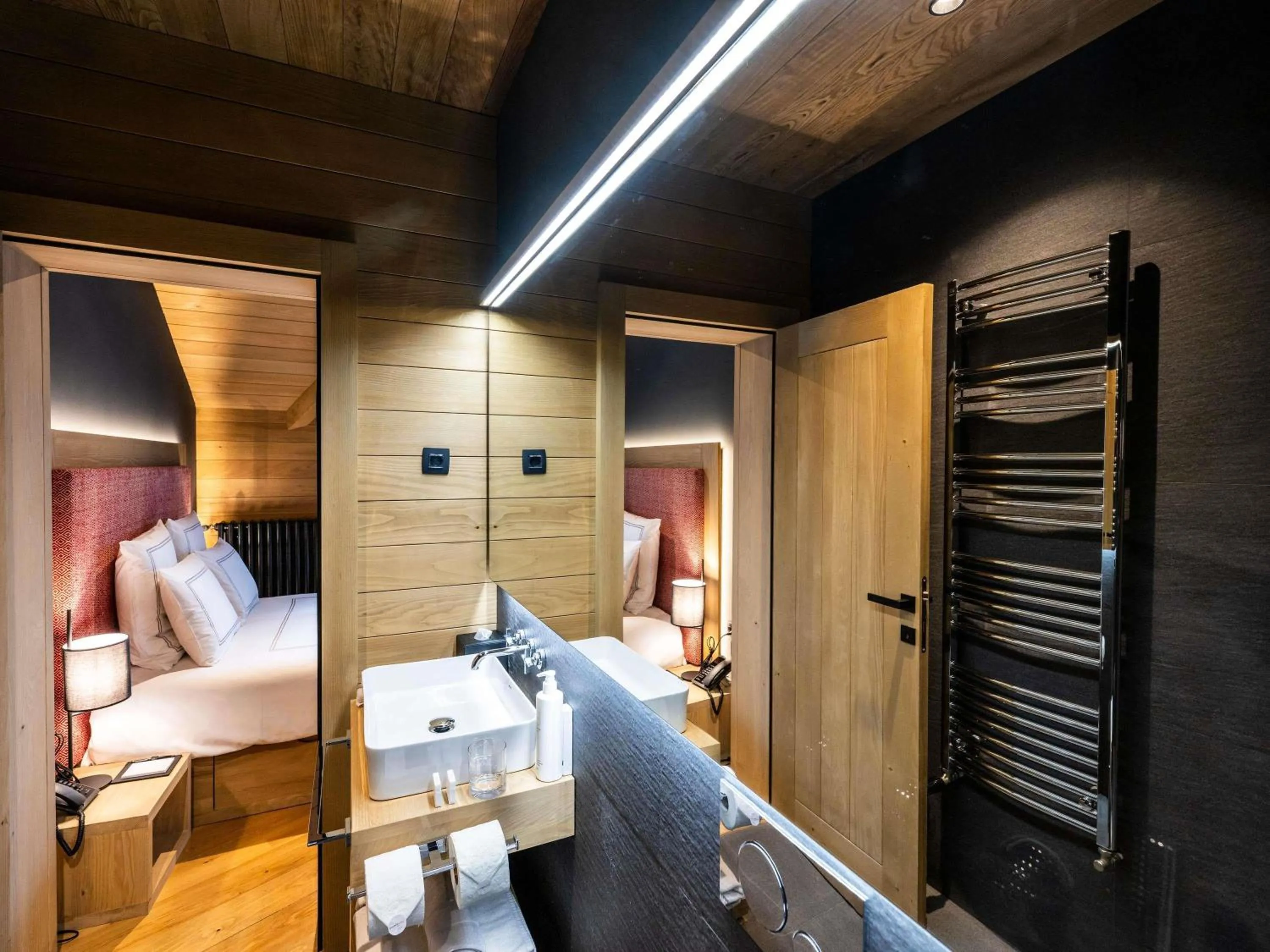 Bedroom, Bed in Swissôtel Resort Kolasin