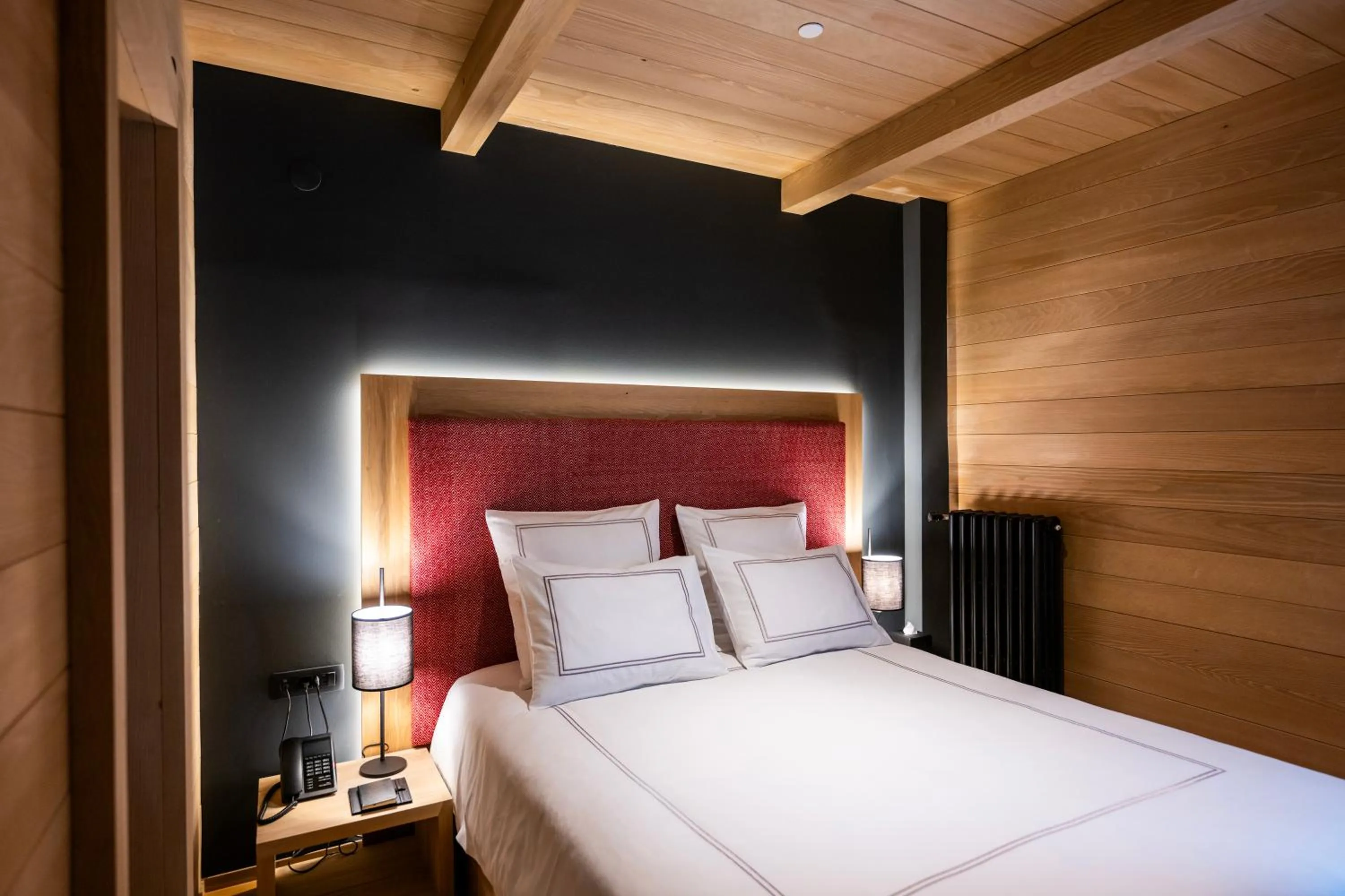 Bed in Swissôtel Resort Kolasin