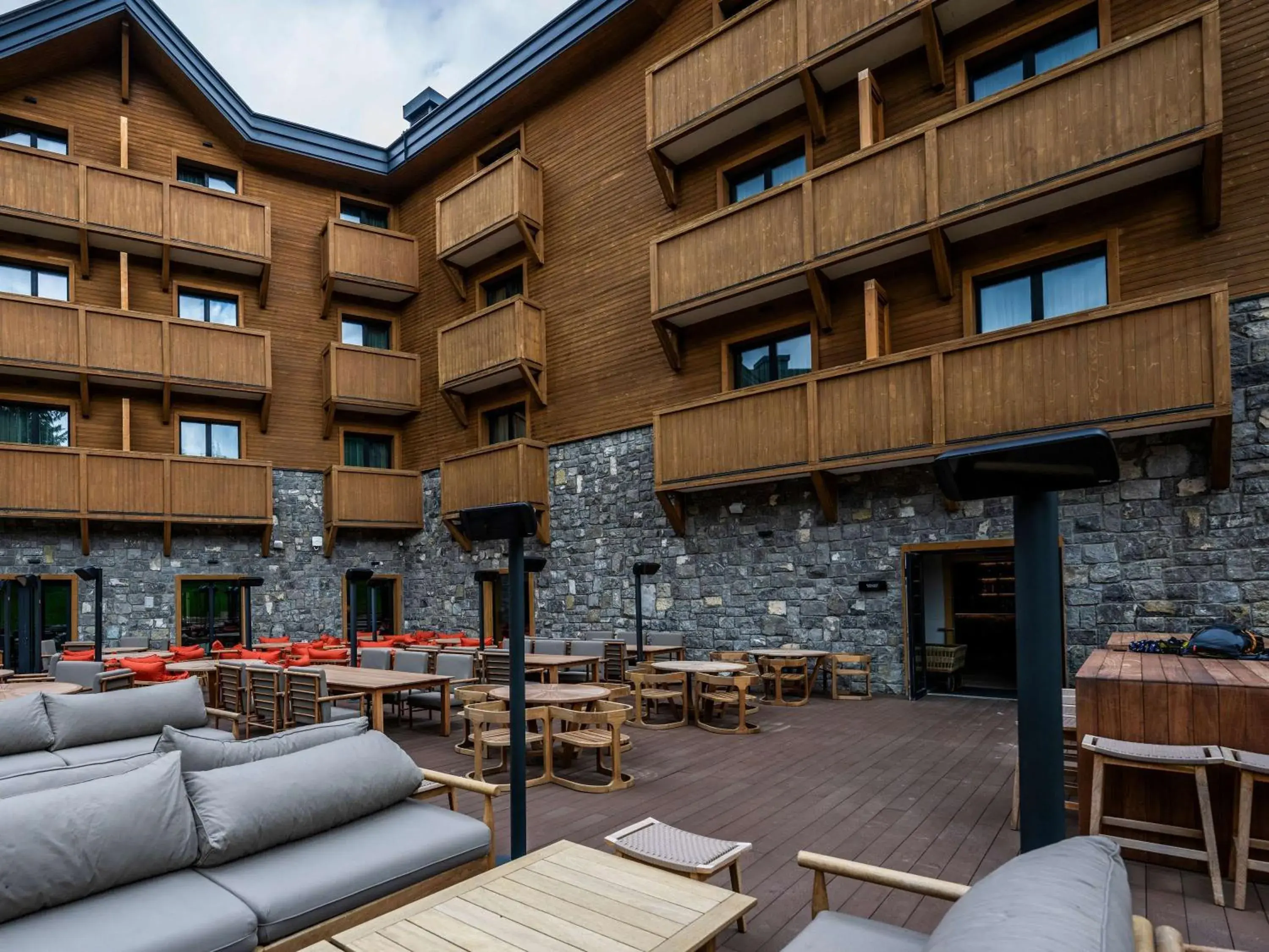 Restaurant/places to eat in Swissôtel Resort Kolasin Restaurant/places to eat in Swissôtel Resort Kolasin