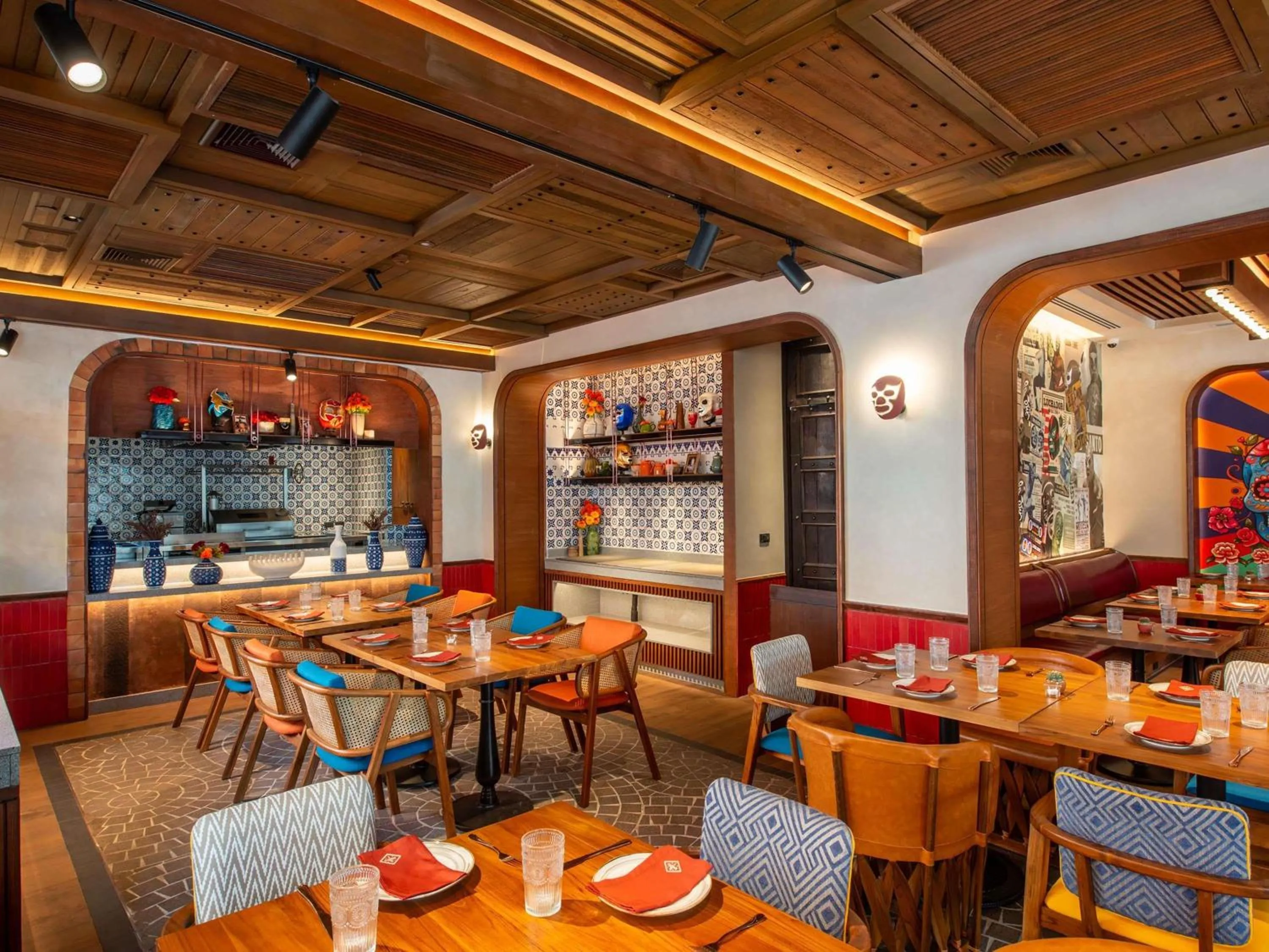 Restaurant/places to eat in Novotel Living Bangkok Sukhumvit Legacy