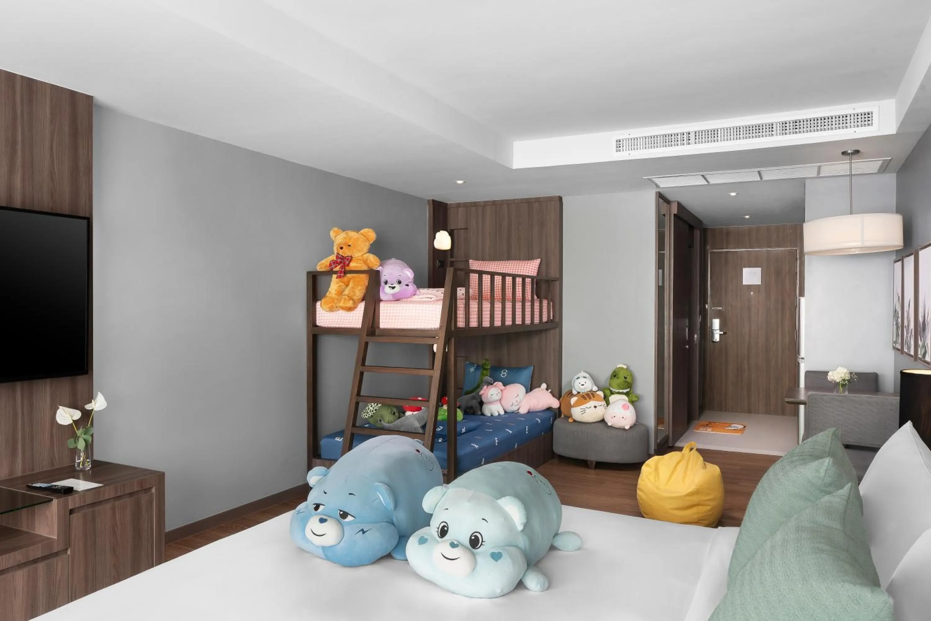 Bedroom, Bed in Novotel Living Bangkok Sukhumvit Legacy