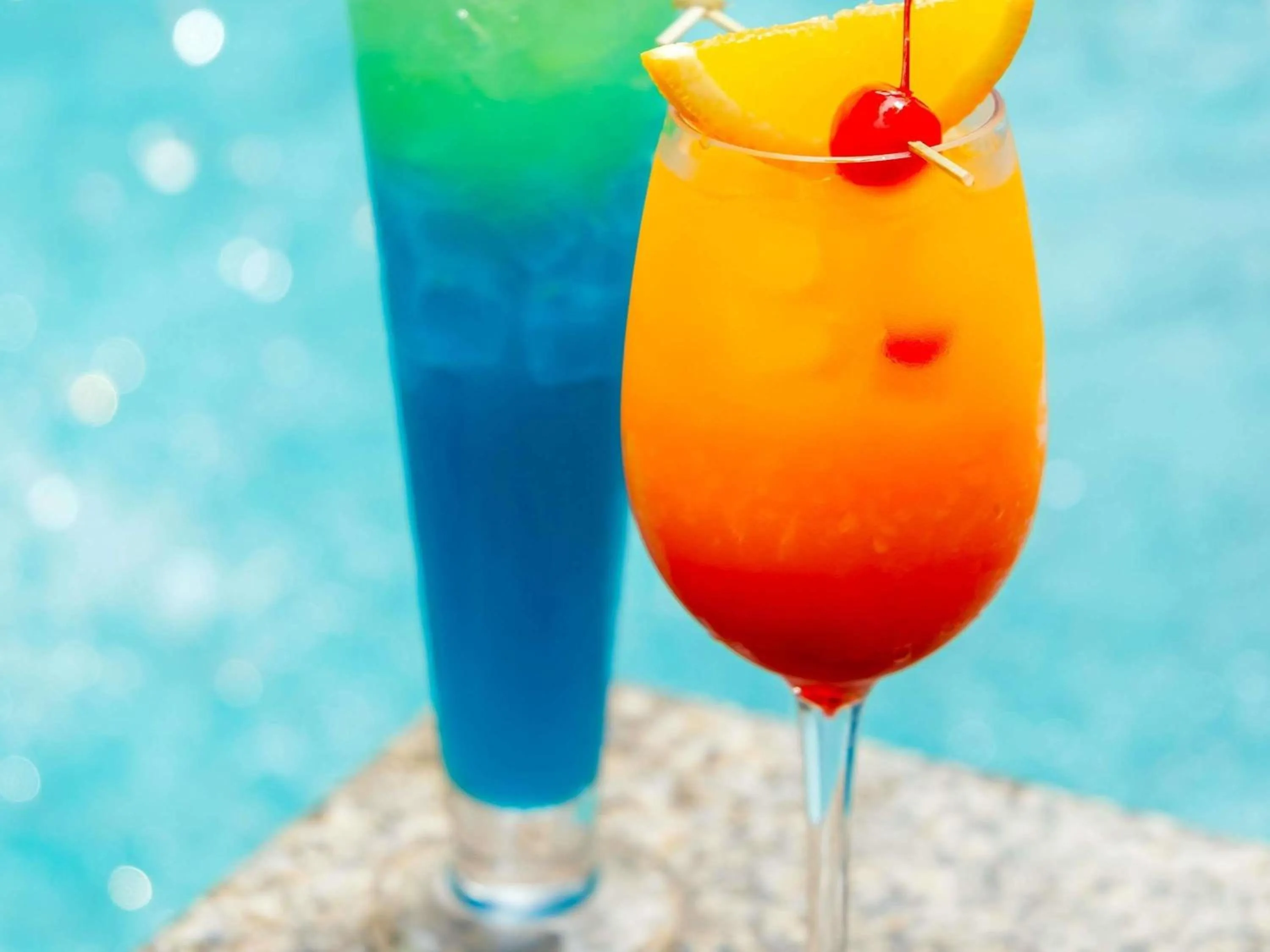 Lounge or bar in Novotel Living Bangkok Sukhumvit Legacy