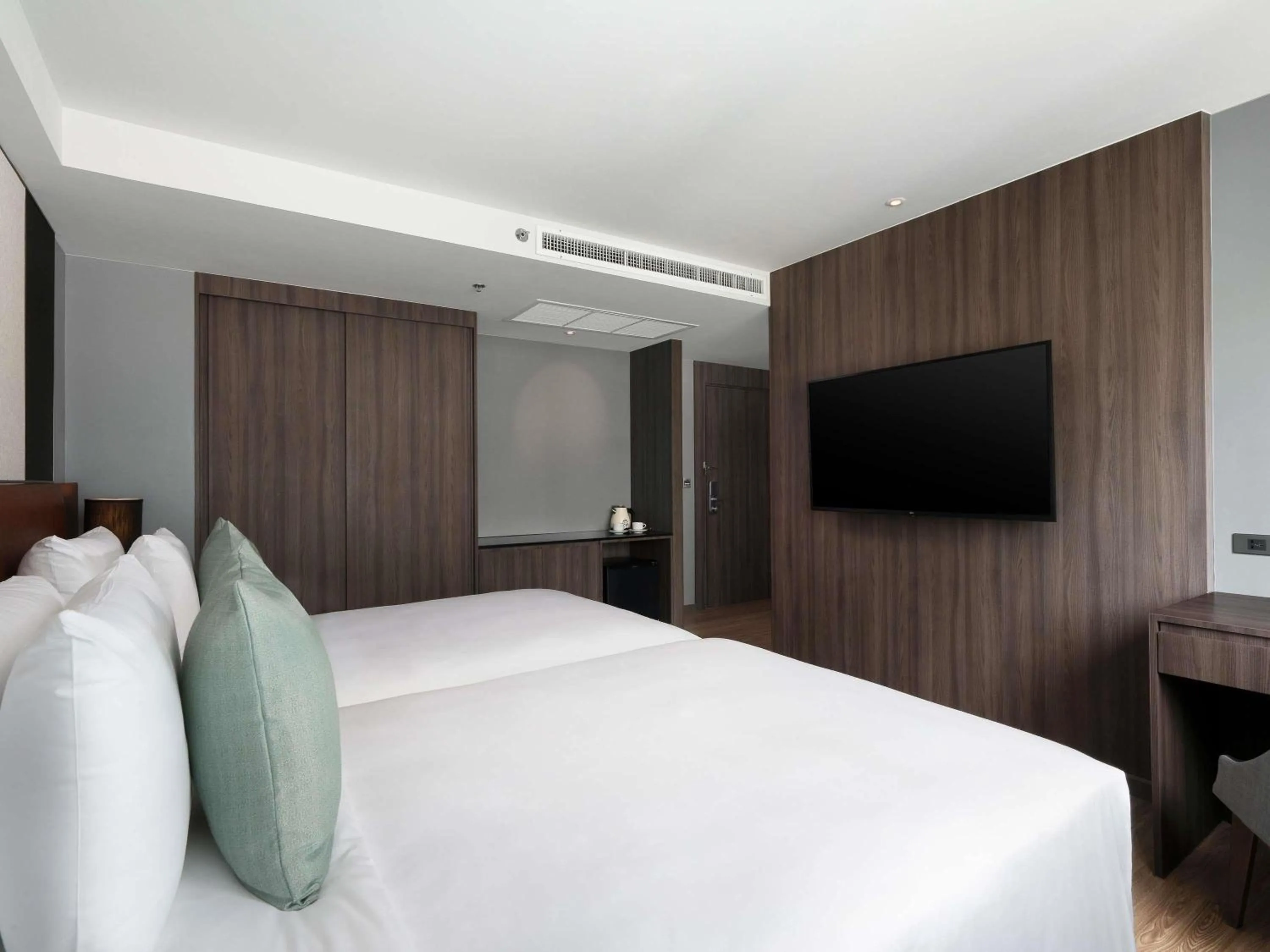 Bedroom, Bed in Novotel Living Bangkok Sukhumvit Legacy