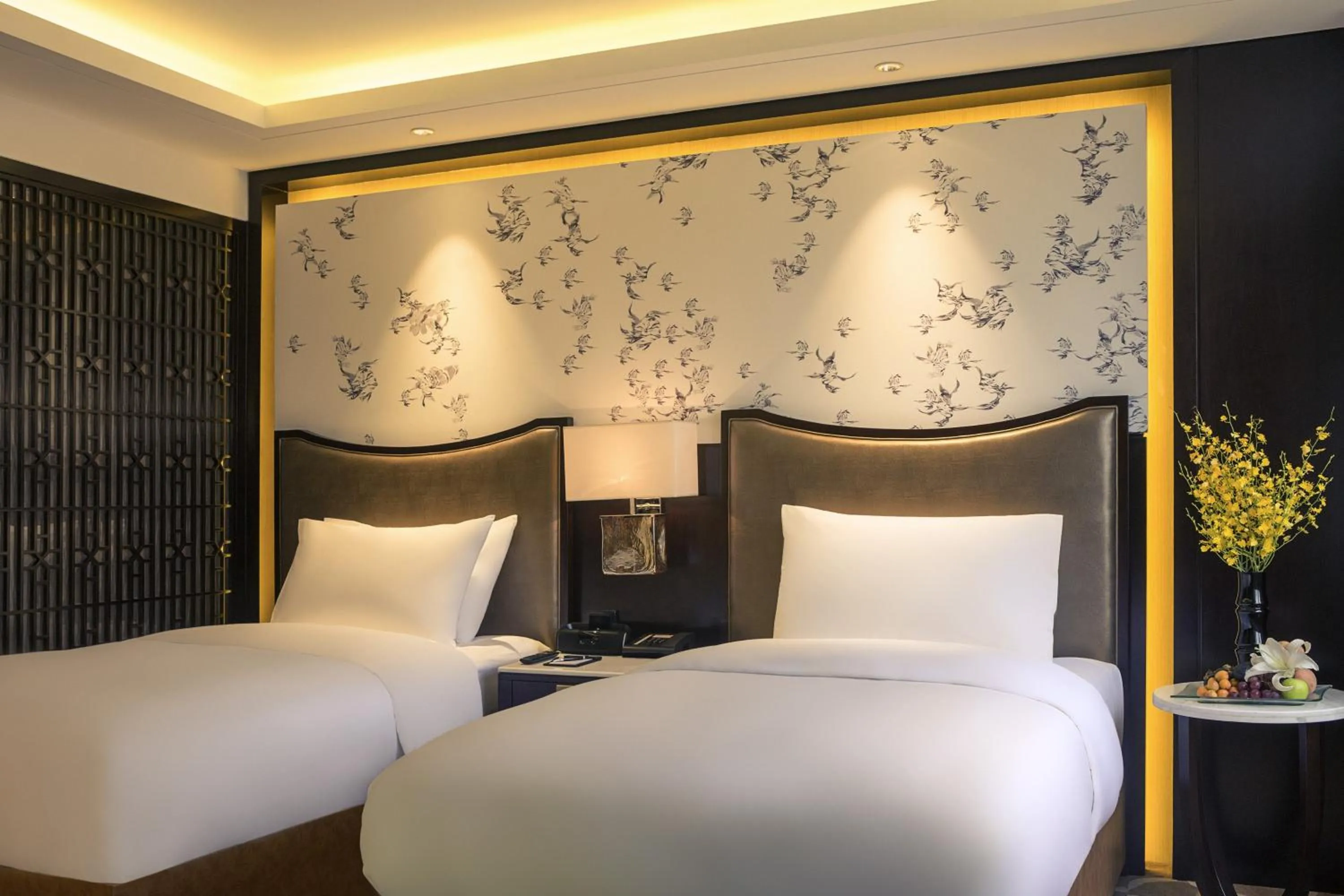 Bed in Grand Mercure Beijing Dongcheng Hotel