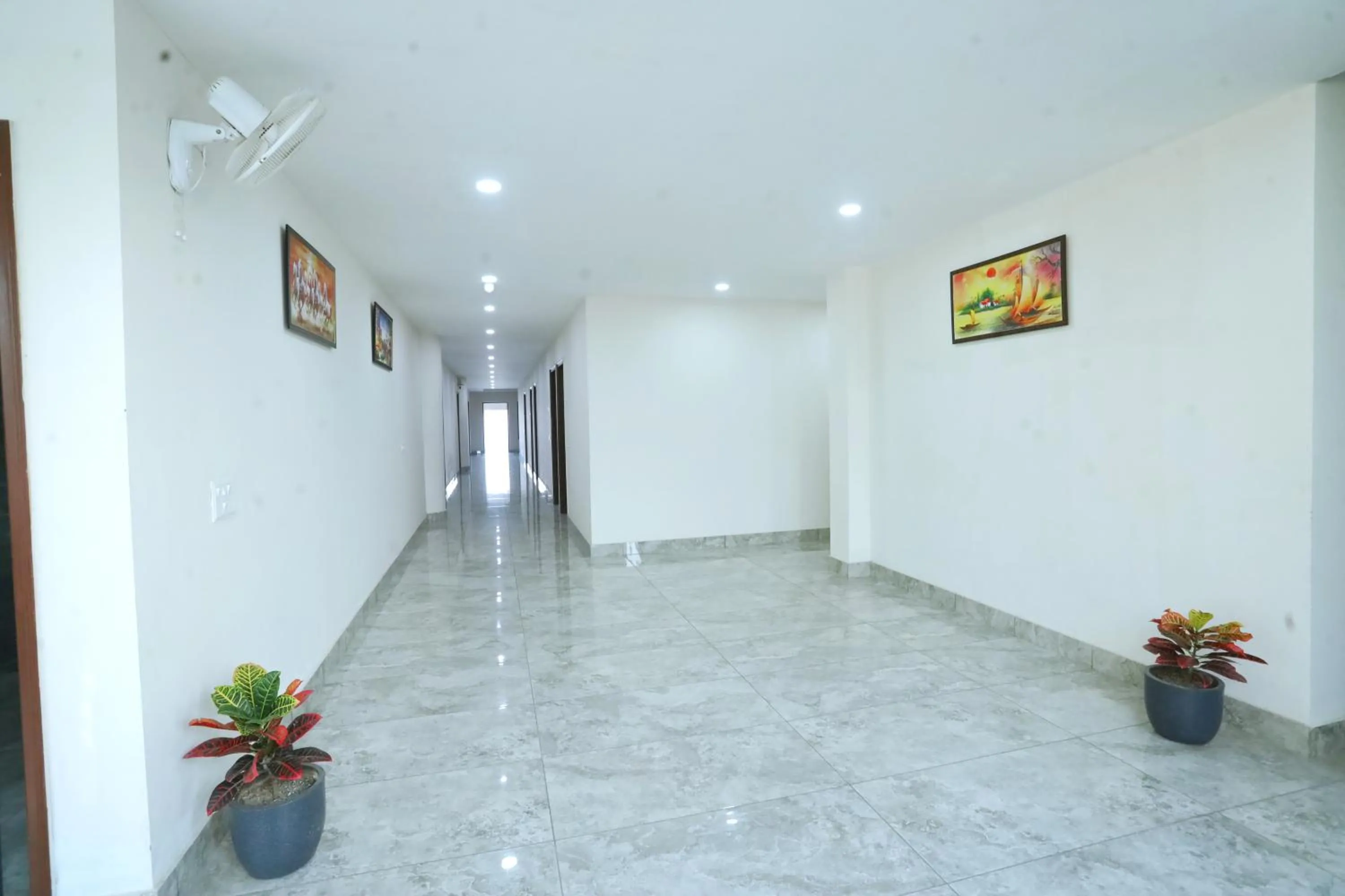 Lobby or reception in Raghav inn