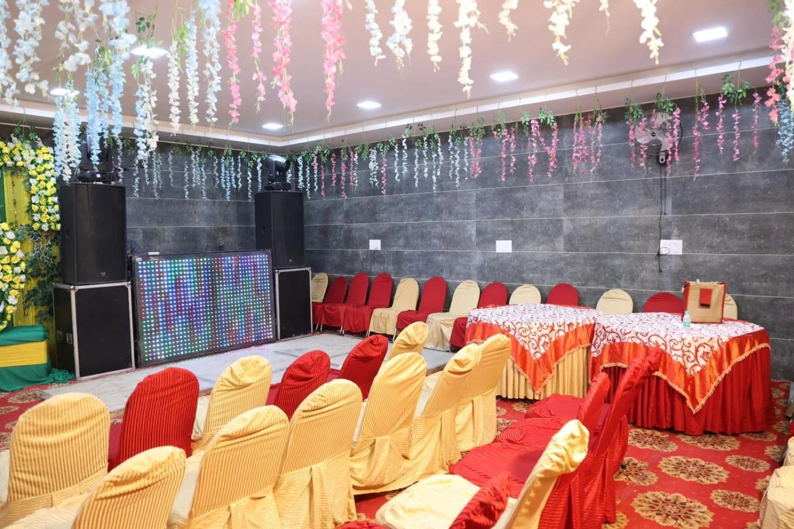 Banquet/Function facilities in Raghav inn