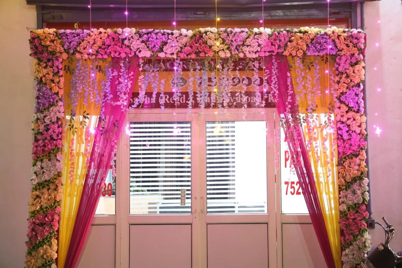 Facade/entrance in Raghav inn