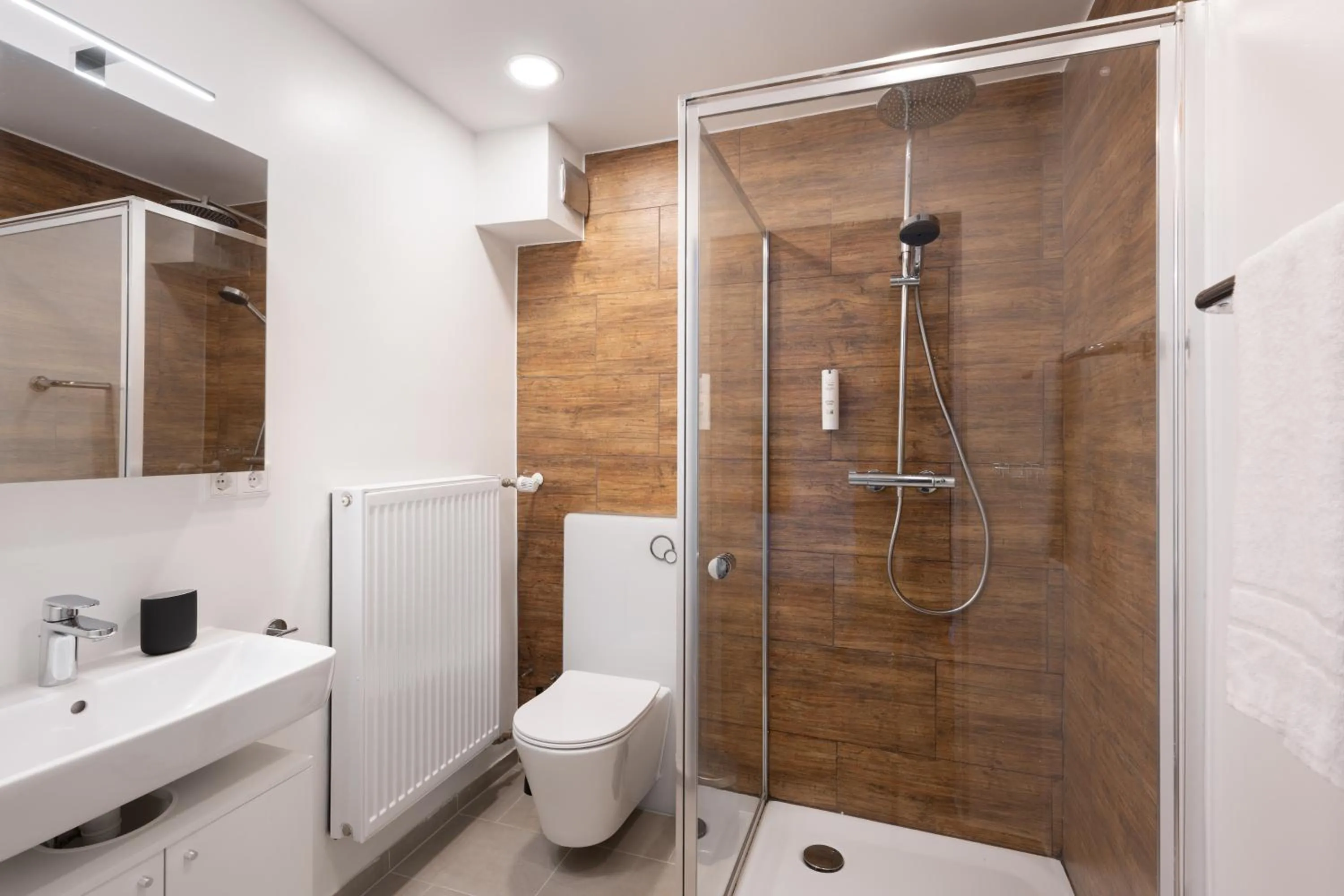 Shower in Homaris Apartments München Laim