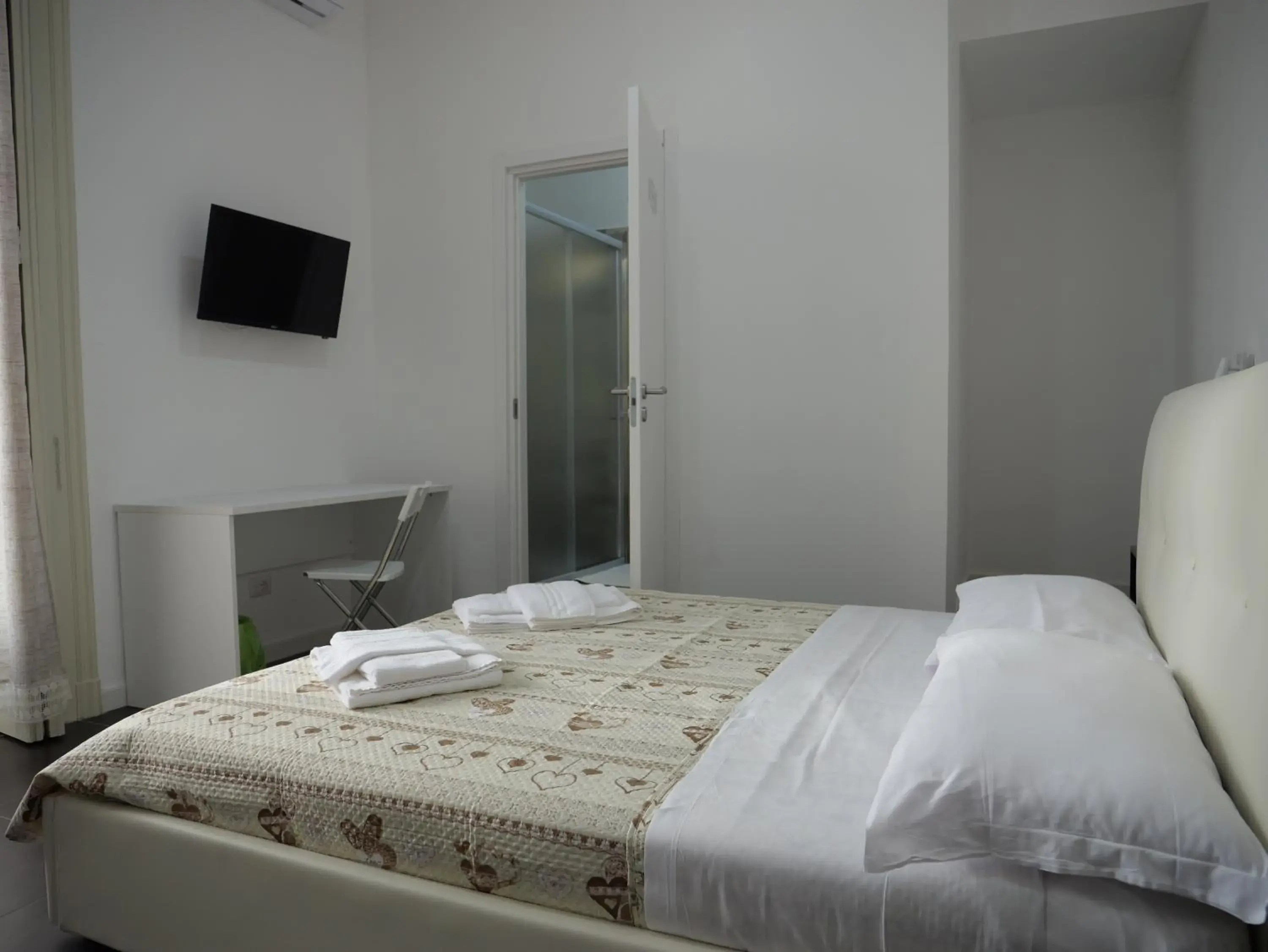 Deluxe Room - single occupancy in Corso Umberto 22 Guest House Deluxe Room - single occupancy in Corso Umberto 22 Guest House