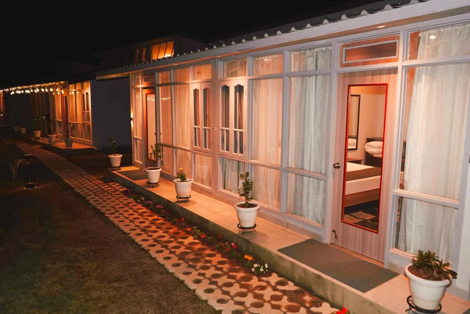 Property building in Bir Valley Retreat