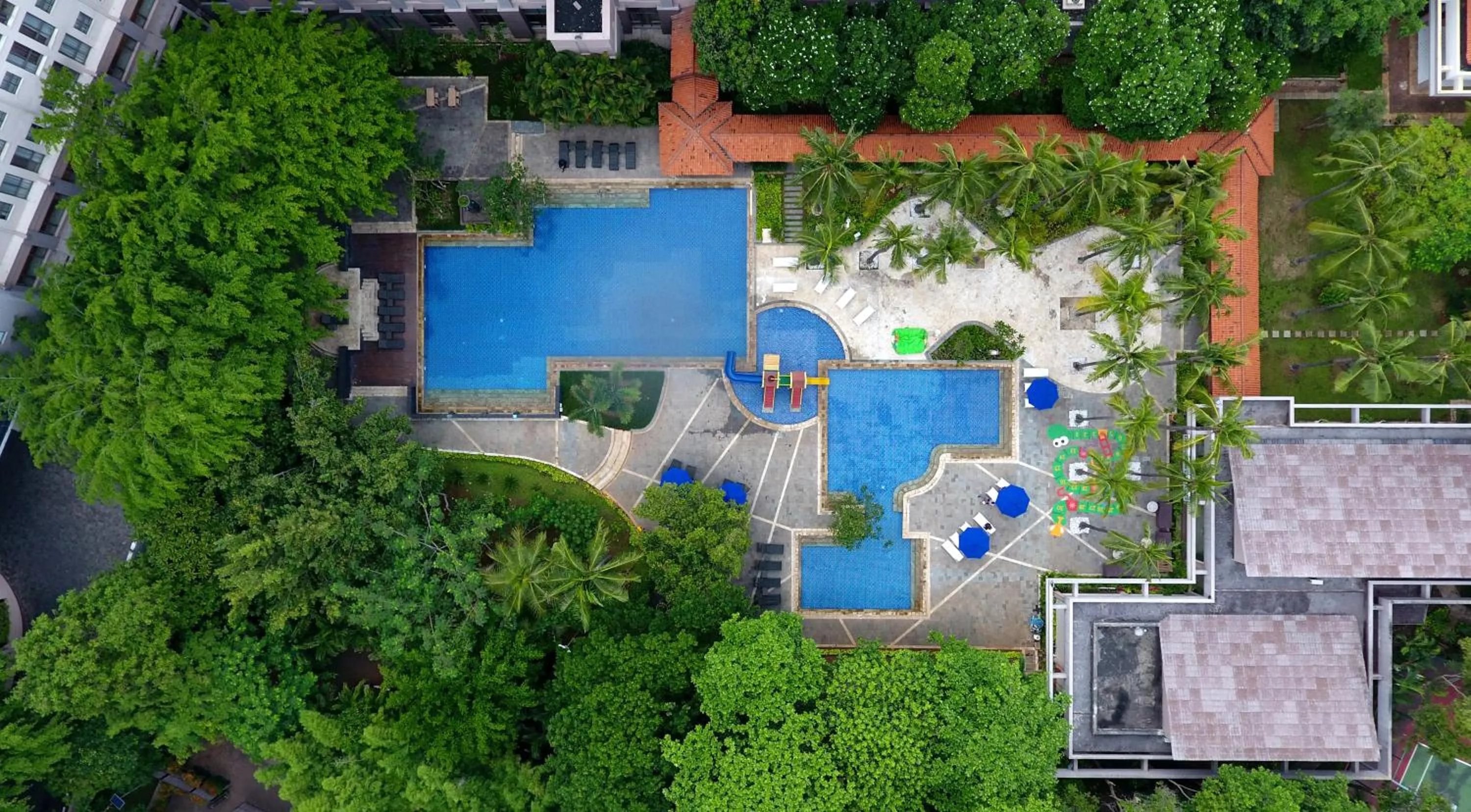 Swimming pool in Discovery Ancol