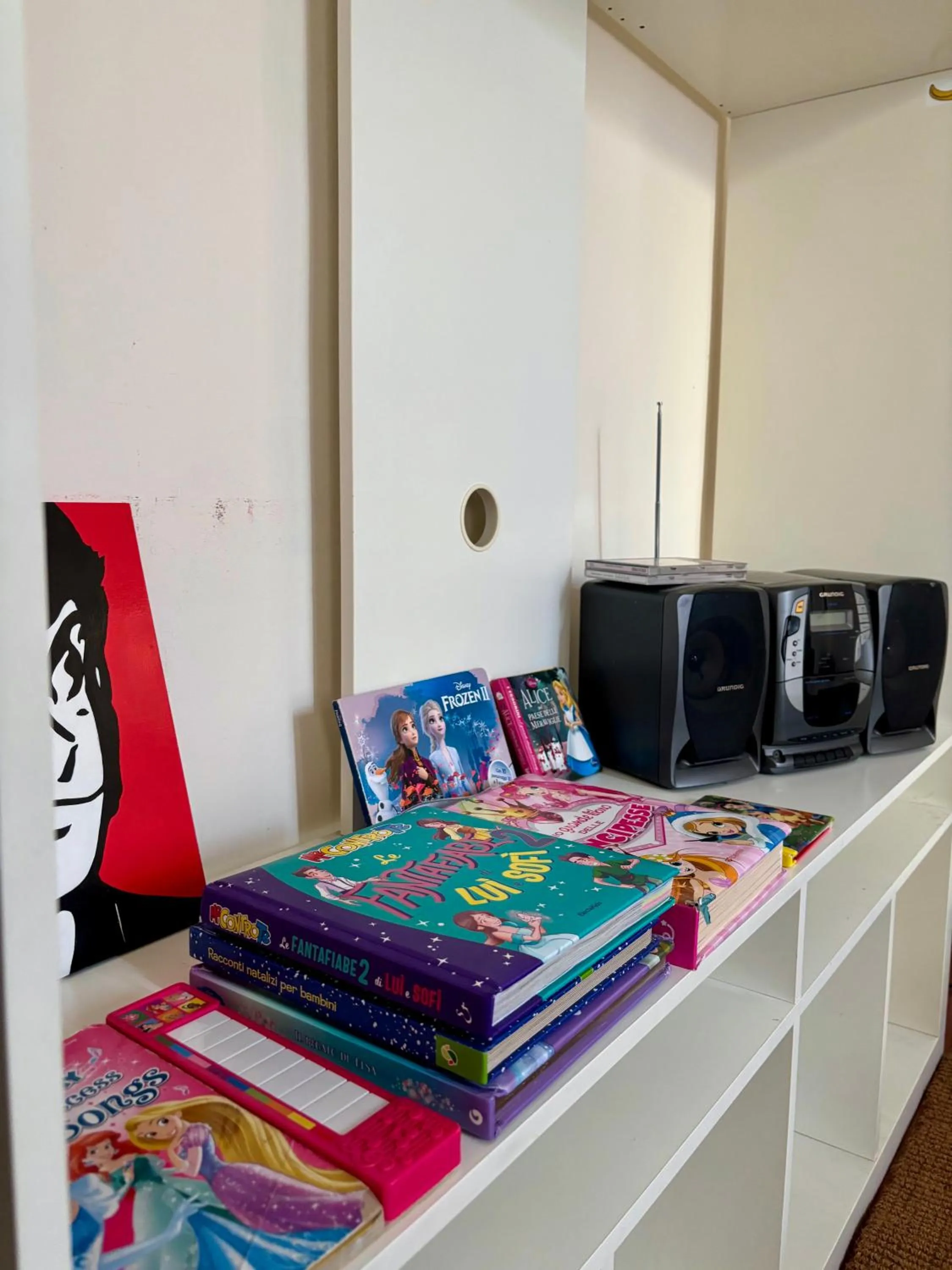 children in Castelnuovo Rooms #Politeama