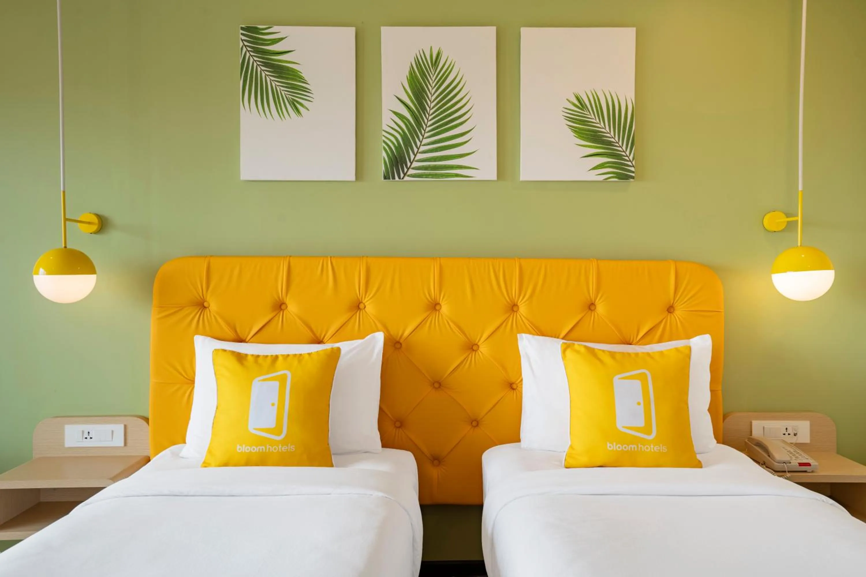 Bed in Bloom Hotel - Dona Paula