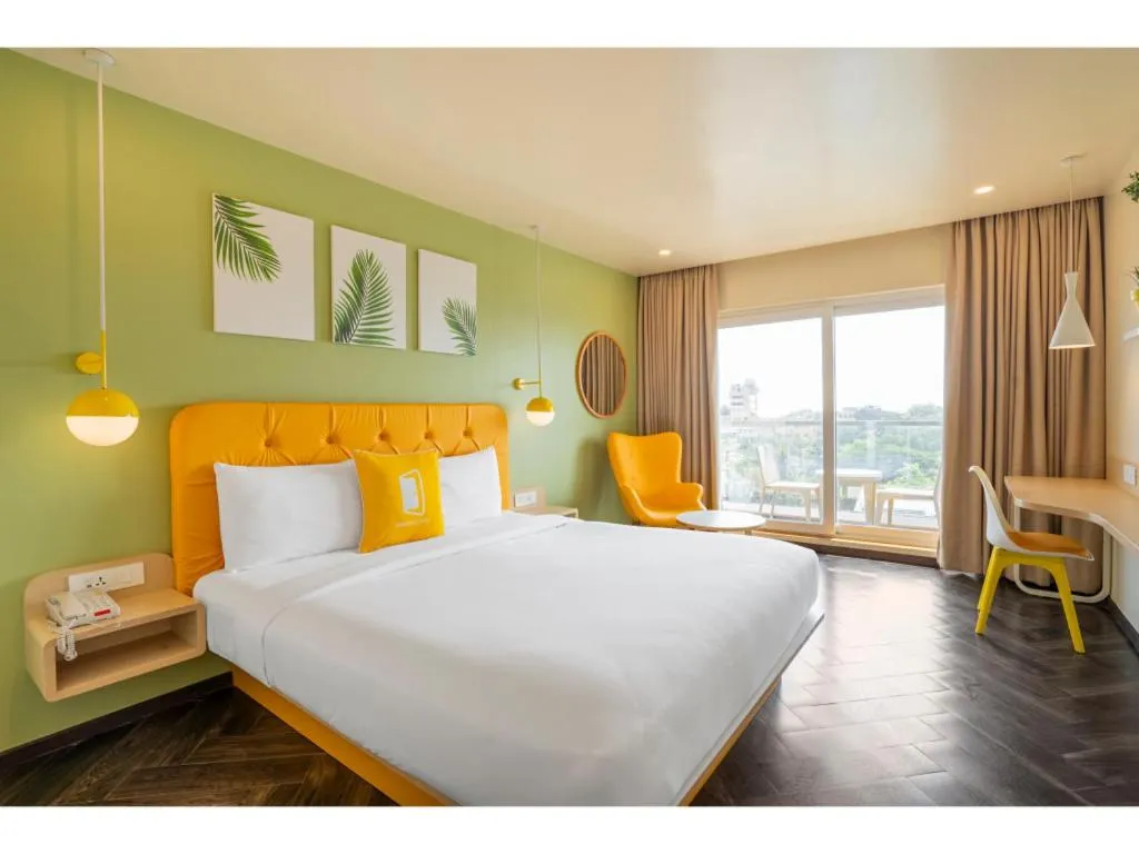 Bed in Bloom Hotel - Dona Paula