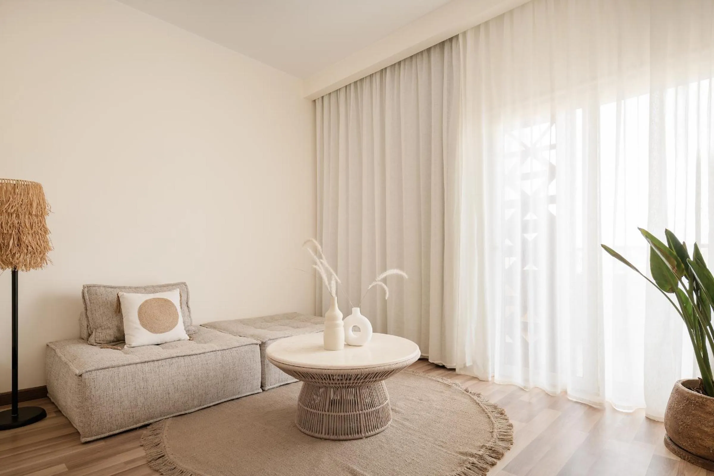 room service in The Zen Wellness Resort