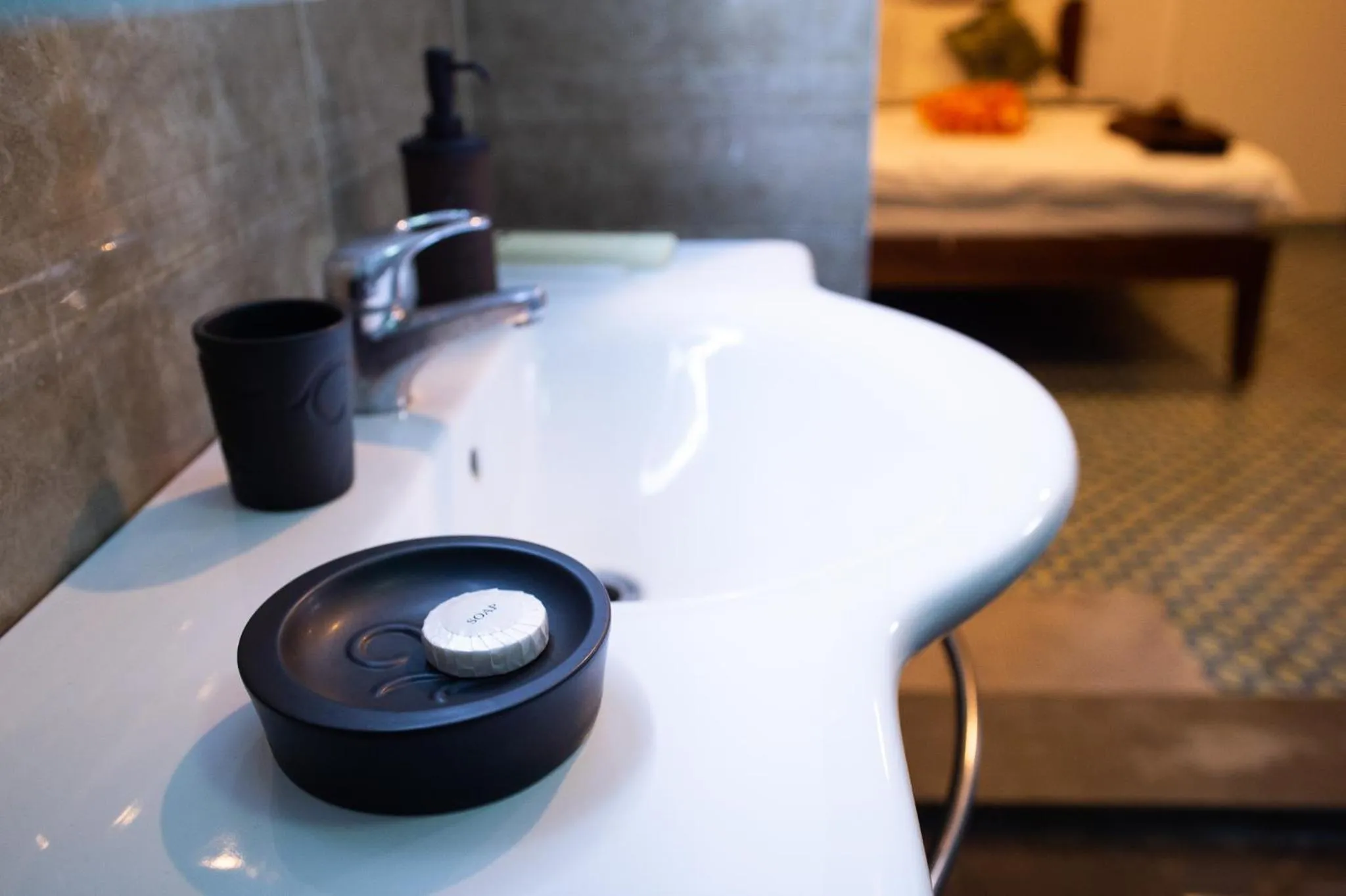 Bathroom, Bed in Villa Grange