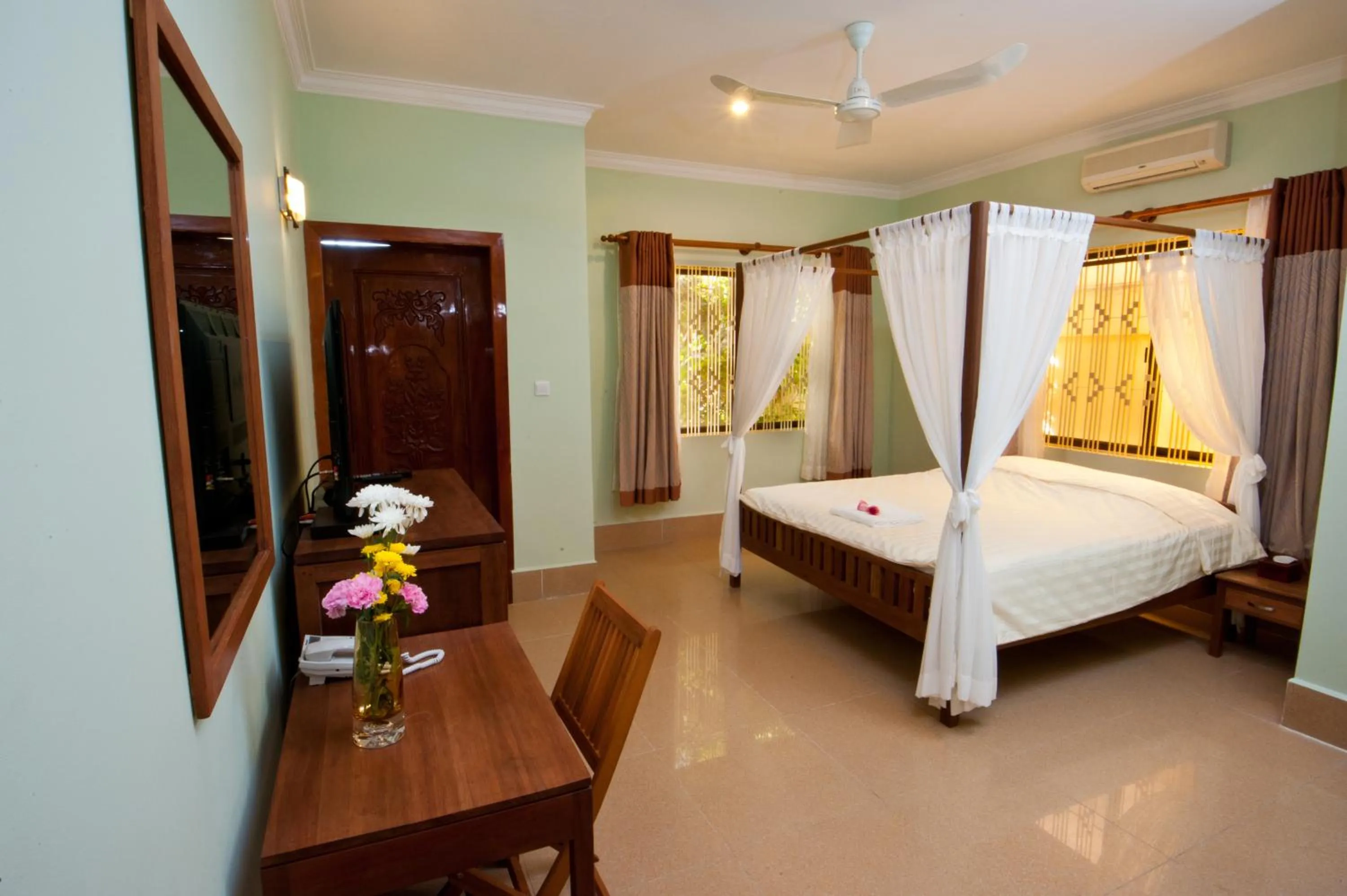 Bedroom, Bed in Villa Grange