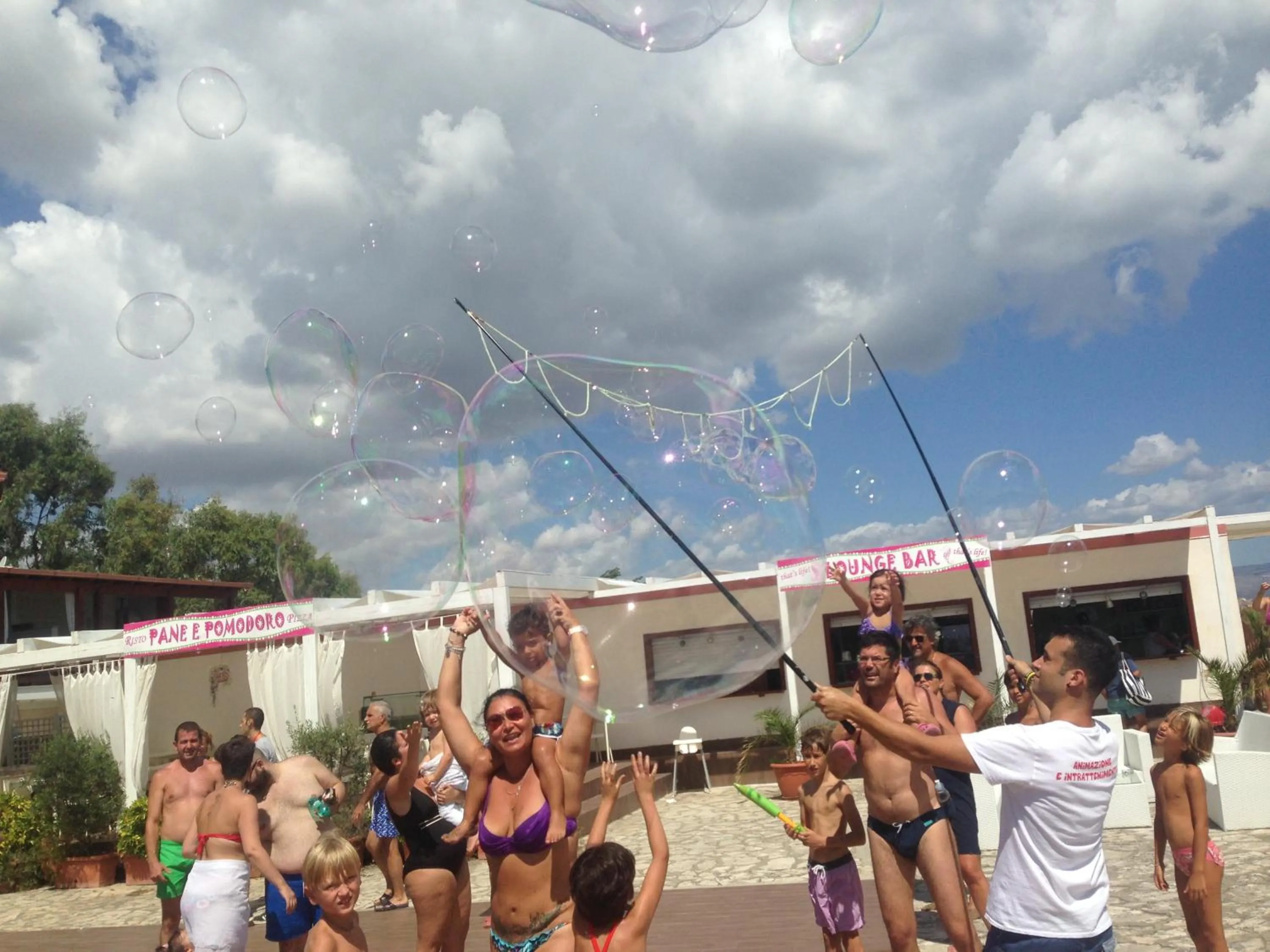 group of guests in Beach Club Ippocampo
