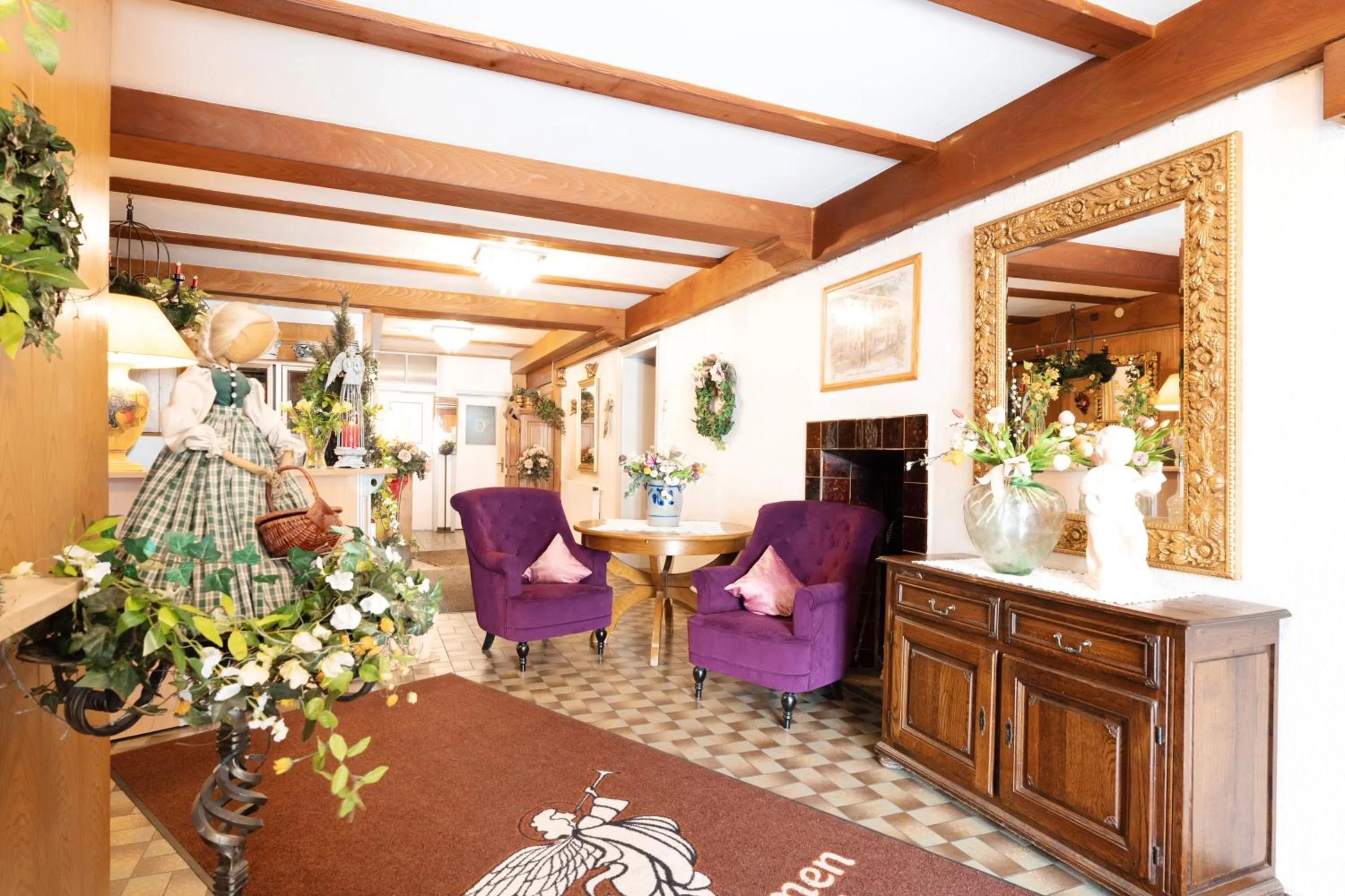 Lobby or reception in Hotel garni "Zum Engel"