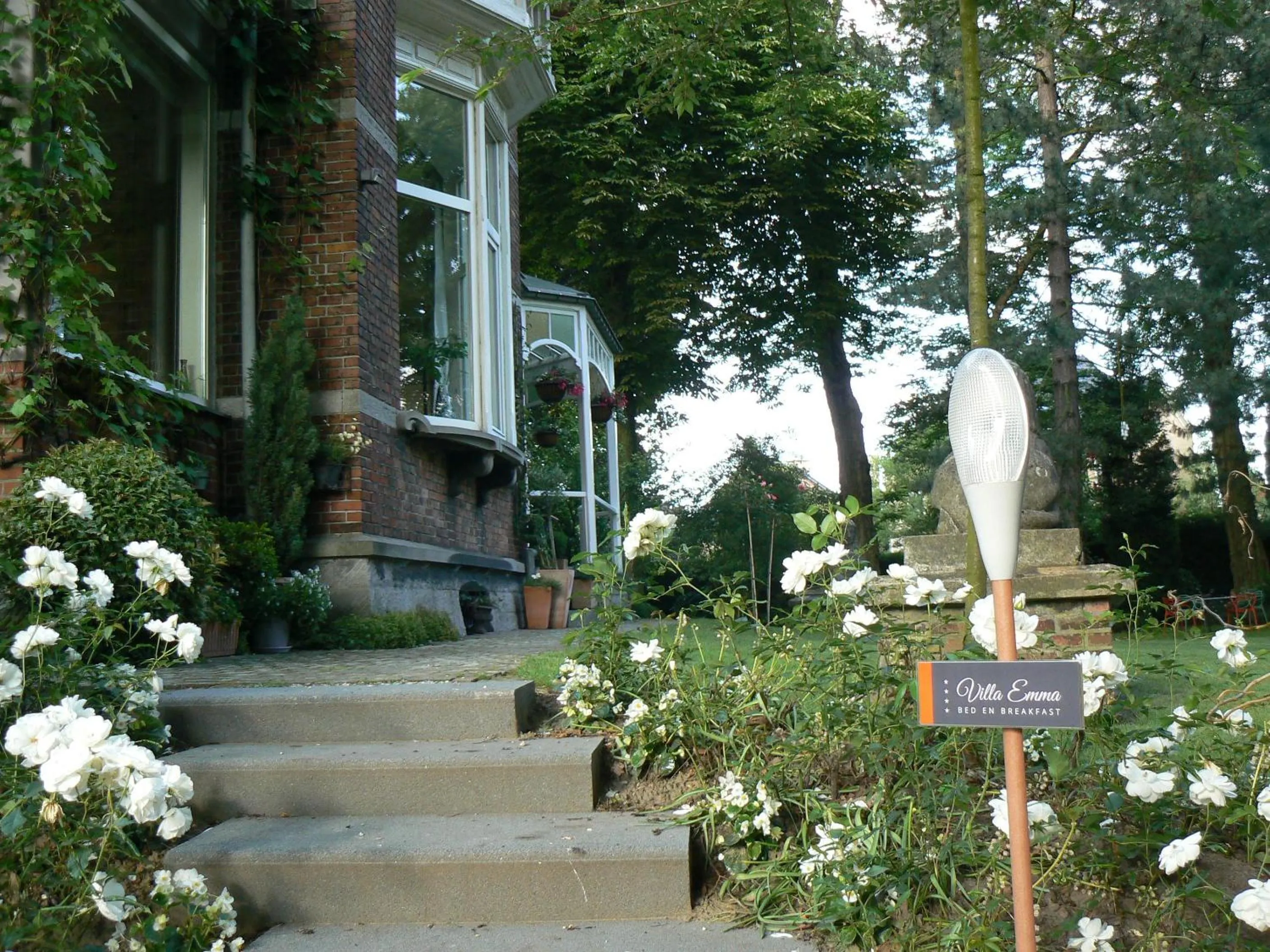 Facade/entrance in B&B Villa Emma