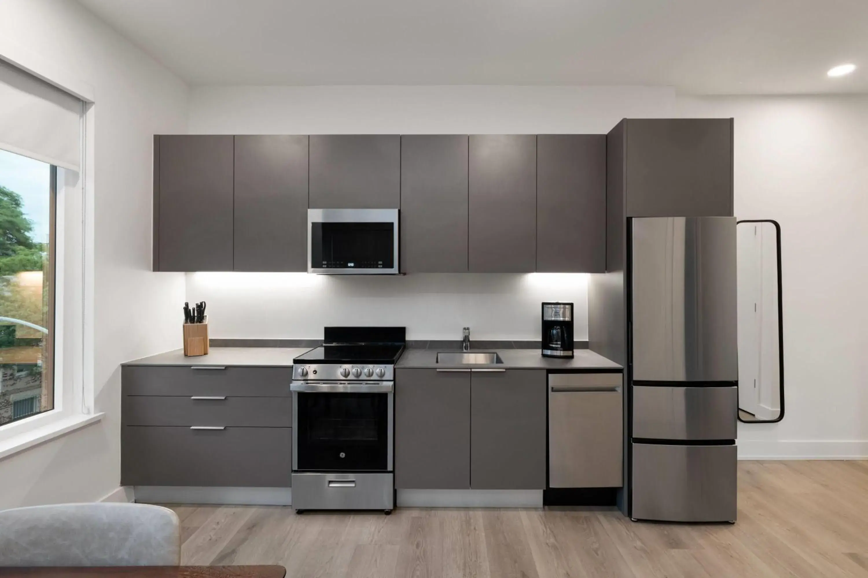 Deluxe Queen Bedroom with Balcony - Non-Smoking in Reside NoMa, a Wyndham Residence Deluxe Queen Bedroom with Balcony - Non-Smoking in Reside NoMa, a Wyndham Residence