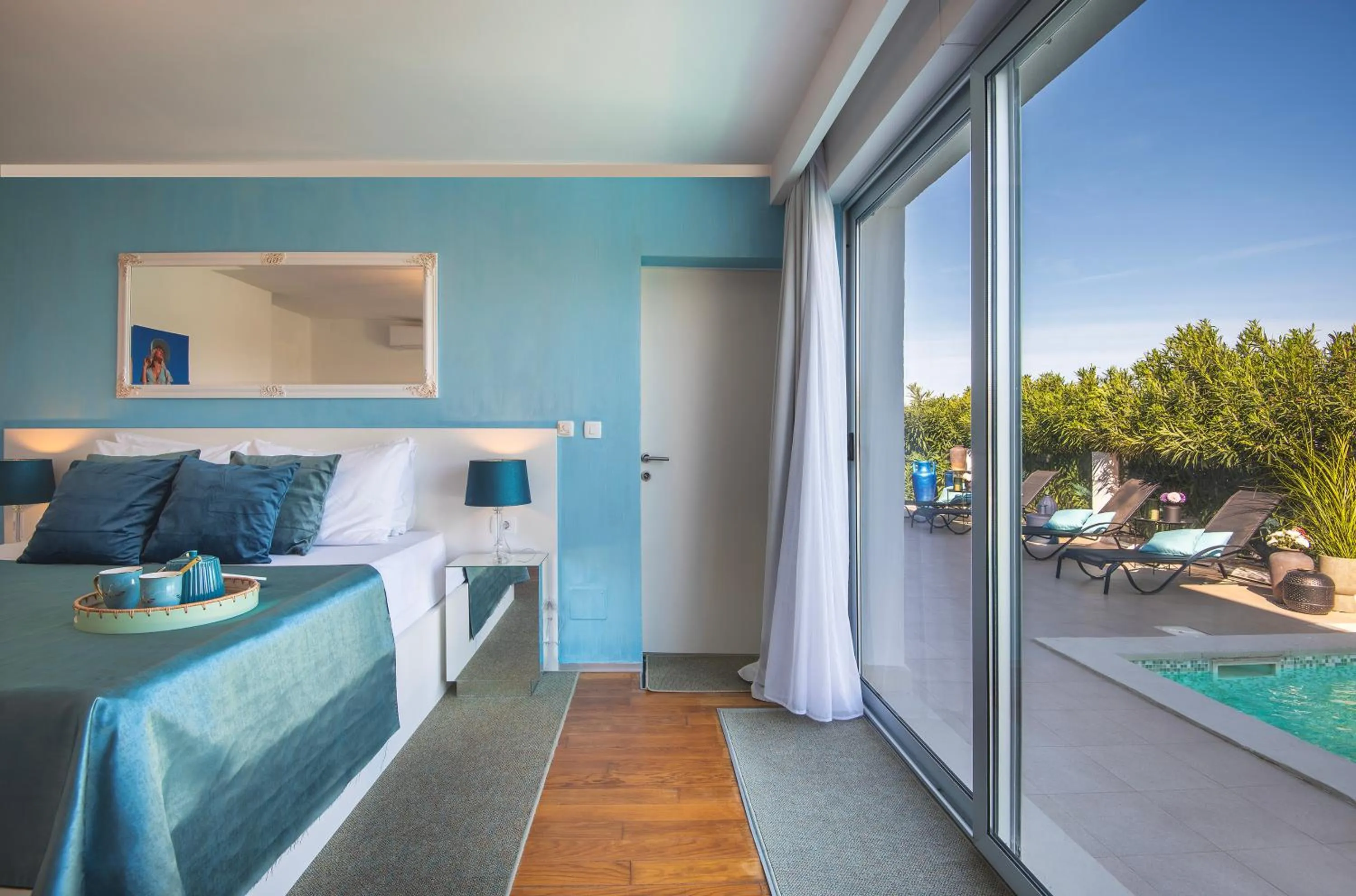 Swimming pool, Bed in Monvidal by Bura Hotels - Adults Only