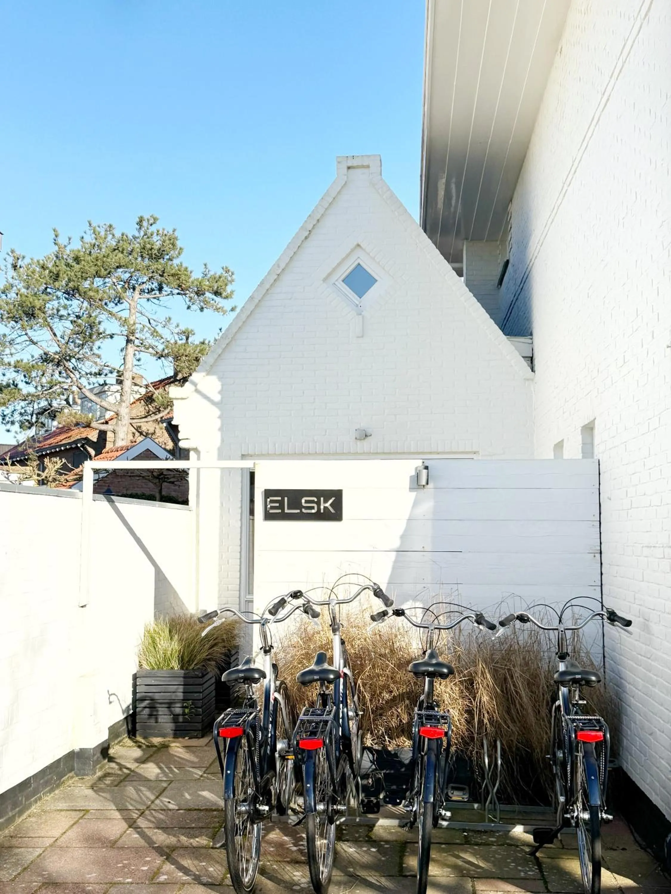 Property building in ELSK Cottage