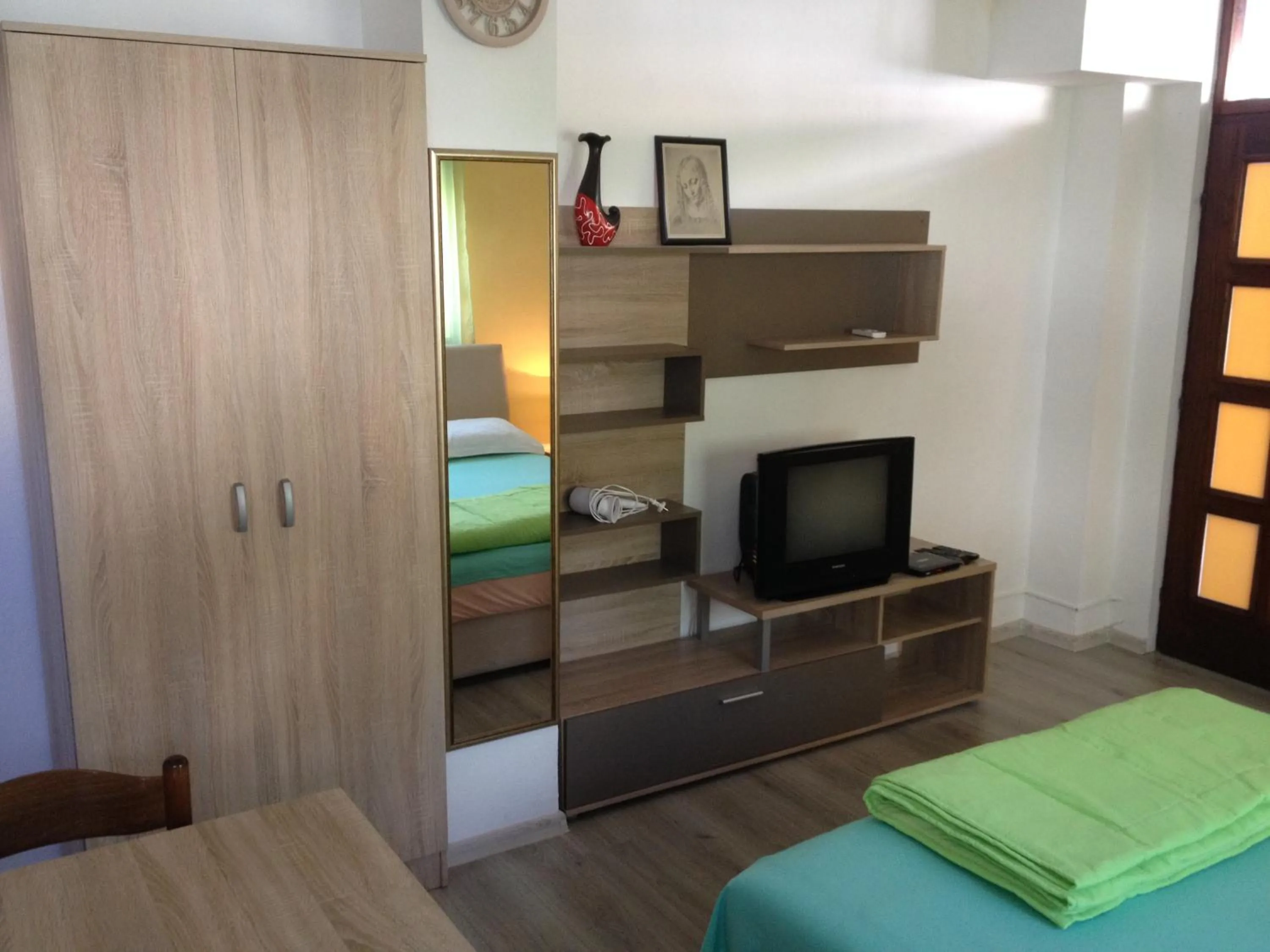 TV and multimedia, Bed in Apartments Kordic