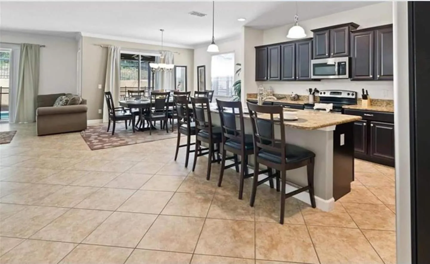 Kitchen or kitchenette in 8931 Cuban Palm