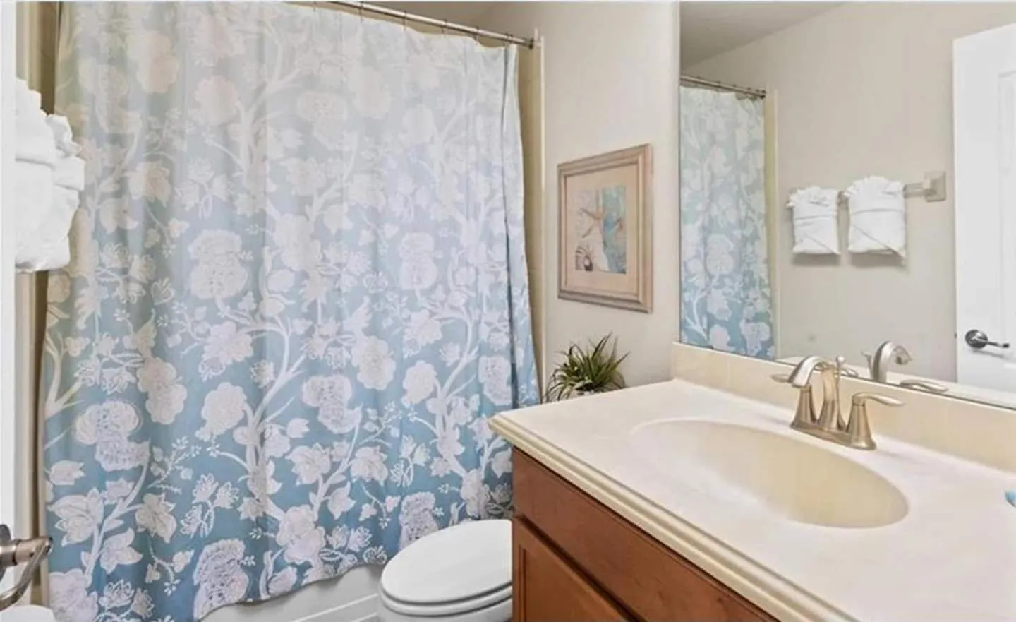 Bathroom in 8931 Cuban Palm