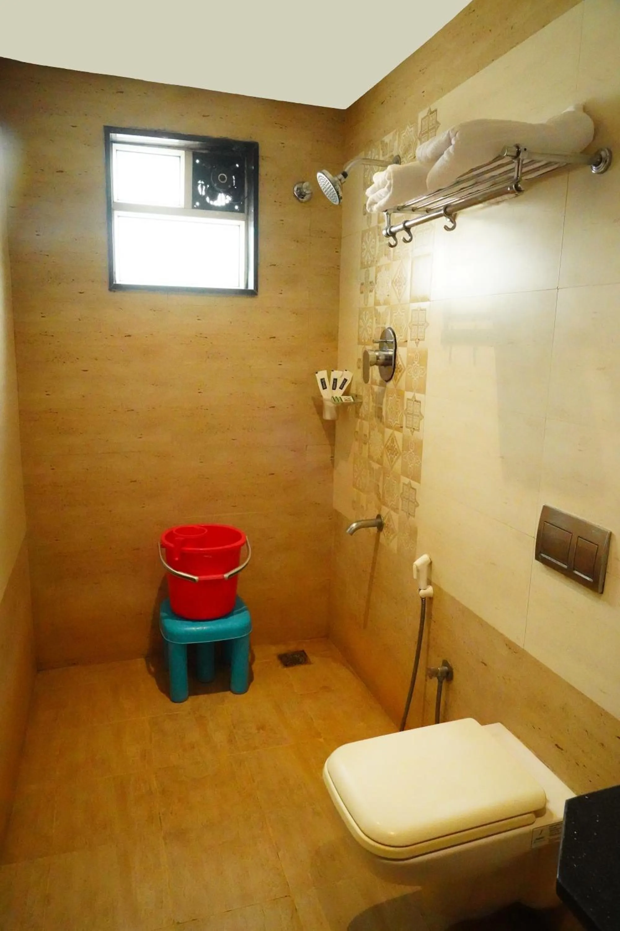 Bathroom in Vinayagam Residency